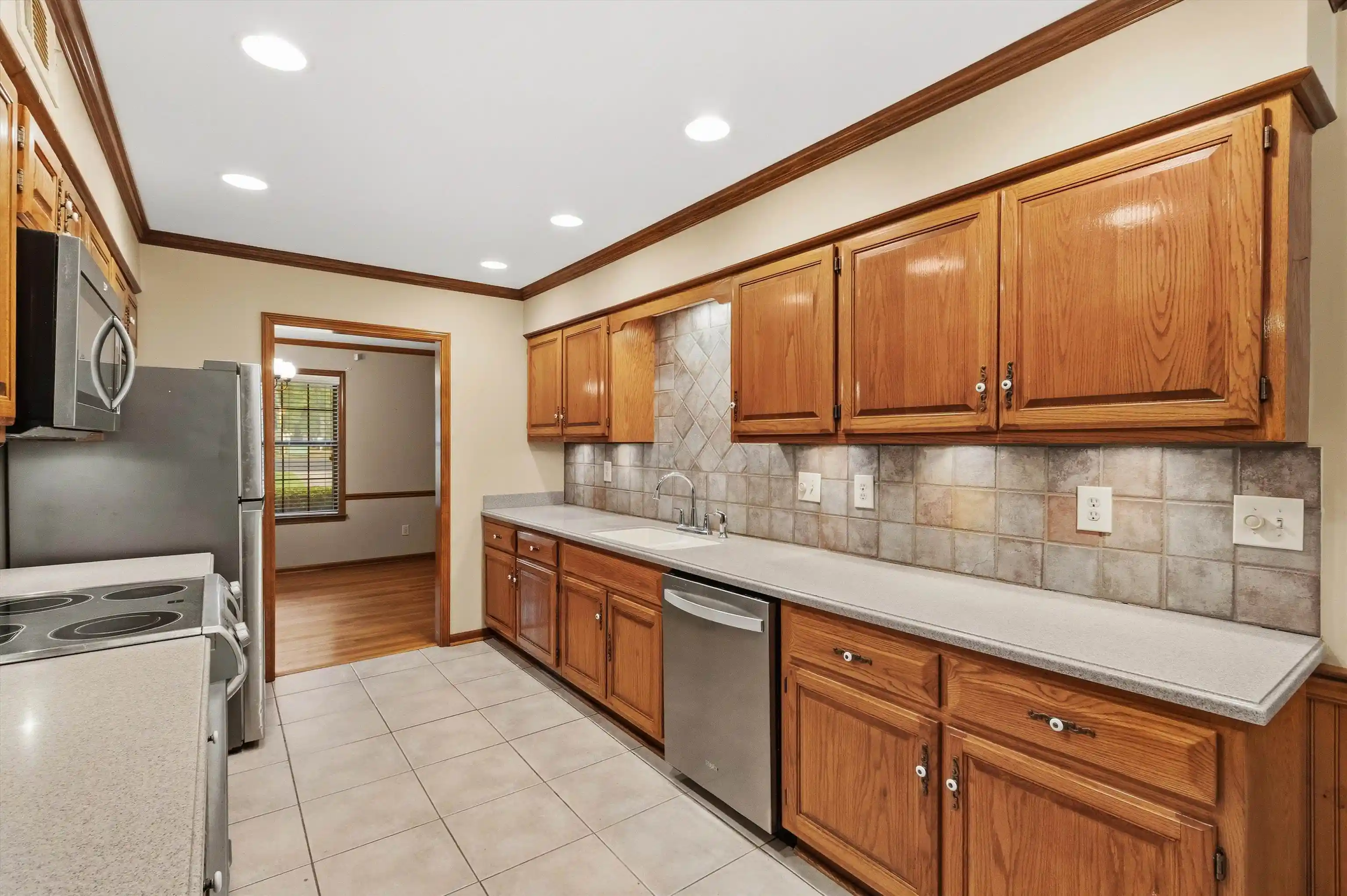 Photo 3 of Single family home for sale at 3961 Oak Rd, Bartlett, TN 38135 | MLS# 10230684 | Listing updated on 2026-09-24