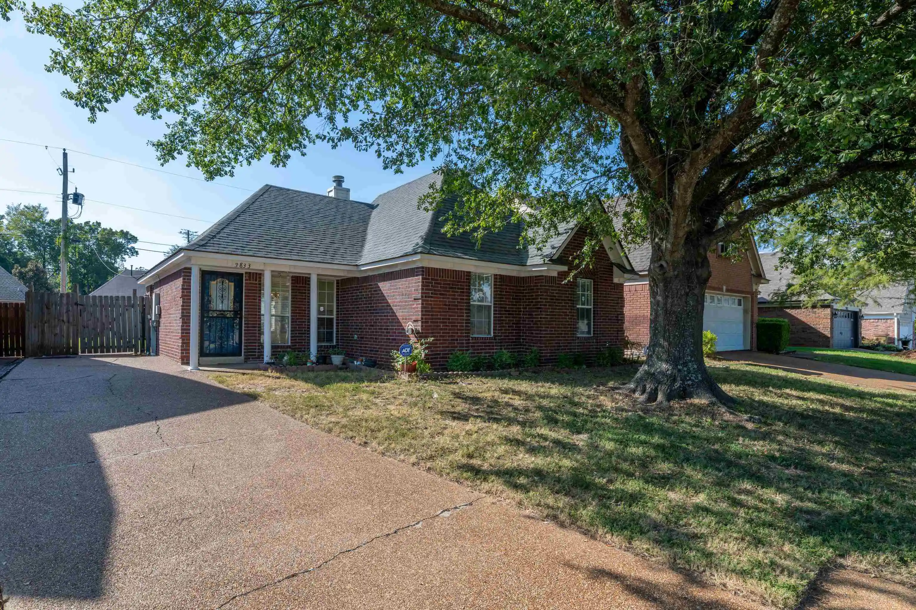 Photo 1 of Sale Pending at 3833 Walden Meadow Dr, Memphis, TN 38135 | MLS# 10230690 | Listing updated on 2026-09-22