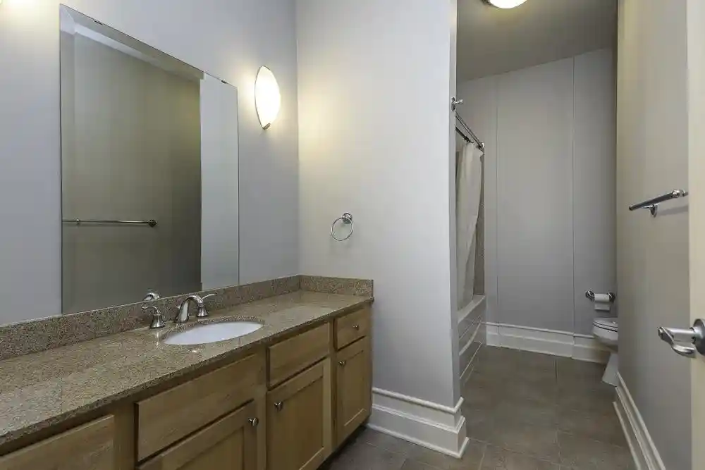 Photo 3 of Condo for sale at 648 Riverside Dr #316, Memphis, TN 38103 | MLS# 10230700 | Listing updated on 2026-10-05