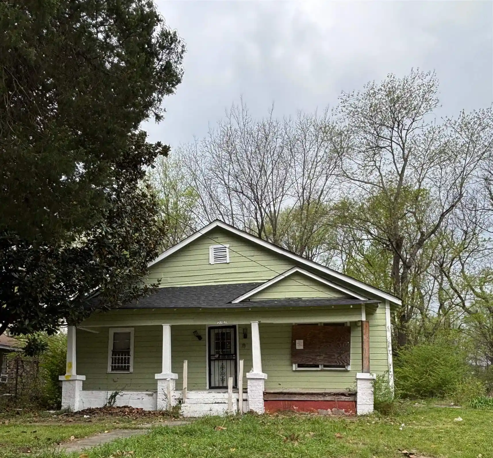 Photo 1 of Single family home for sale at 3043 Sax Rd, Memphis, TN 38109 | MLS# 10230729 | Listing updated on 2026-09-18