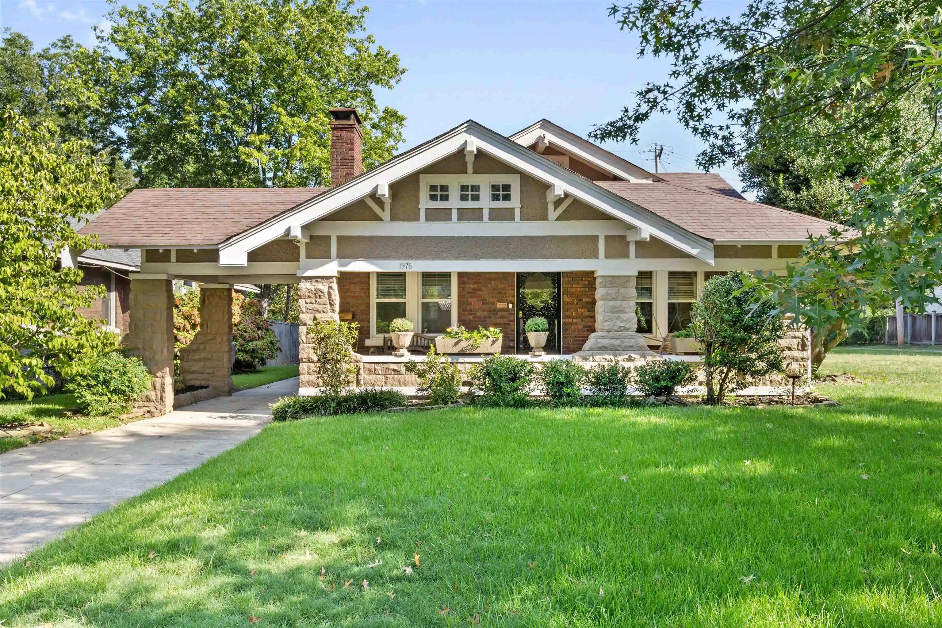 Photo 1 of Single family home for sale at 1976 Lyndale Ave, Memphis, TN 38107 | MLS# 10230730 | Listing updated on 2026-09-25