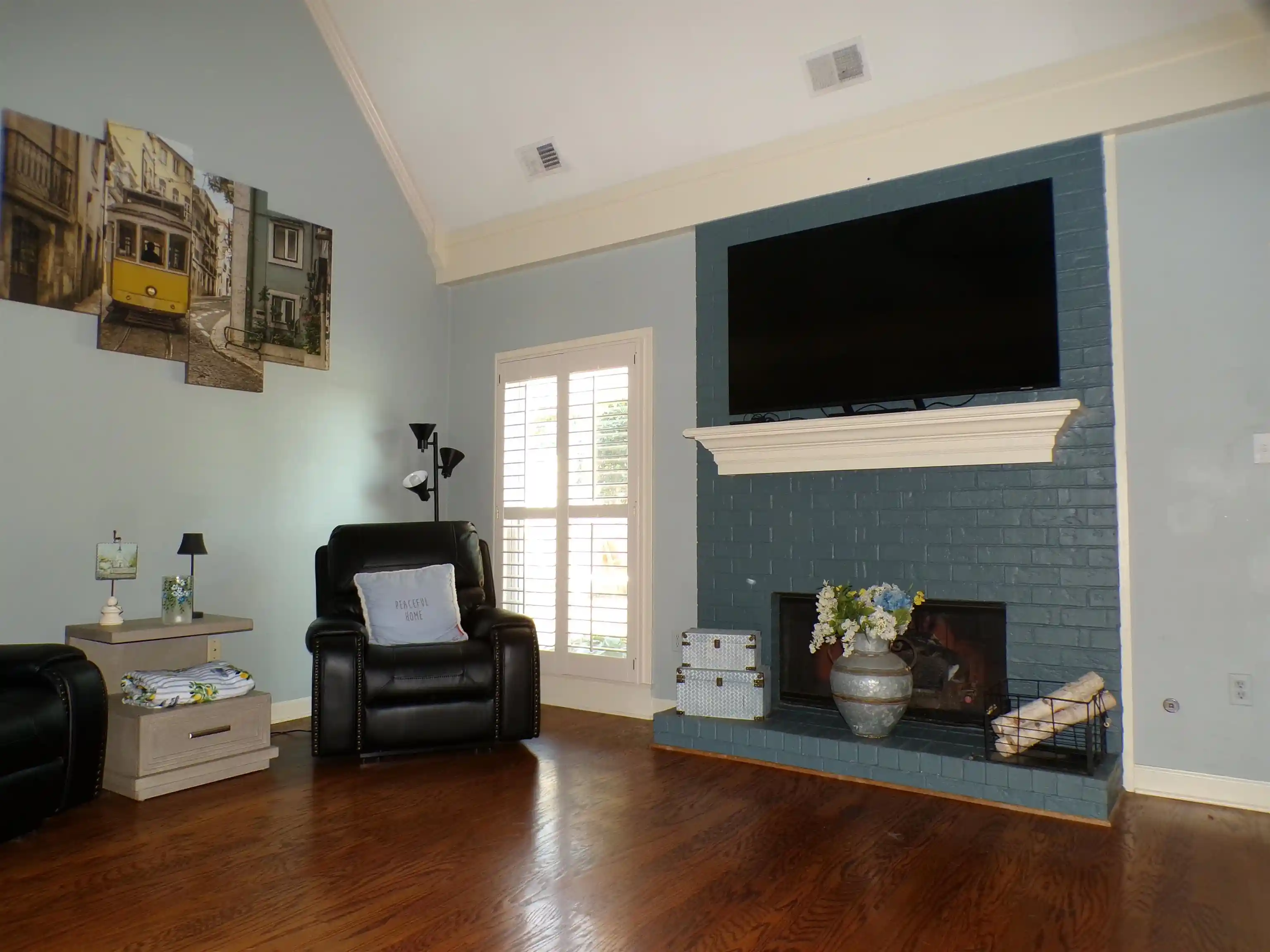 Photo 4 of Single family home for sale at 8746 Poplar Pike Dr, Germantown, TN 38138 | MLS# 10230737 | Listing updated on 2026-09-18