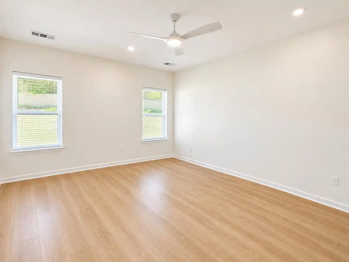 Photo 4 of Single family home for sale at 1429 Timothy Dr, Memphis, TN 38116 | MLS# 10230744 | Listing updated on 2026-09-26
