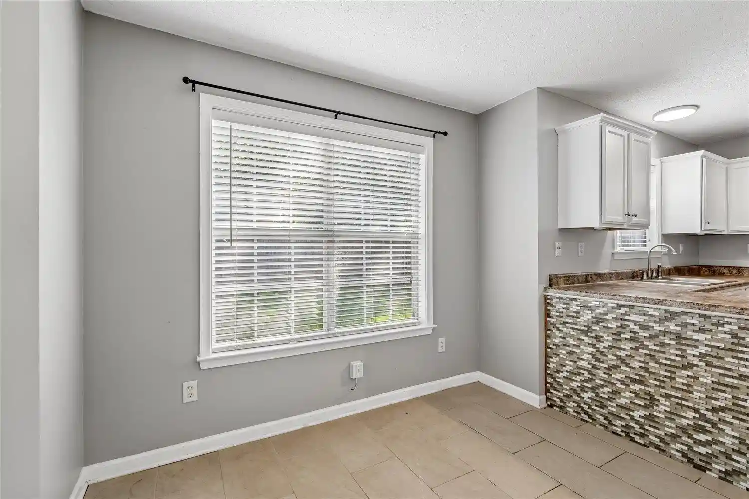 Photo 4 of Single family home for sale at 7033 S Wynne Ridge Dr, Cordova, TN 38016 | MLS# 10230745 | Listing updated on 2026-09-19