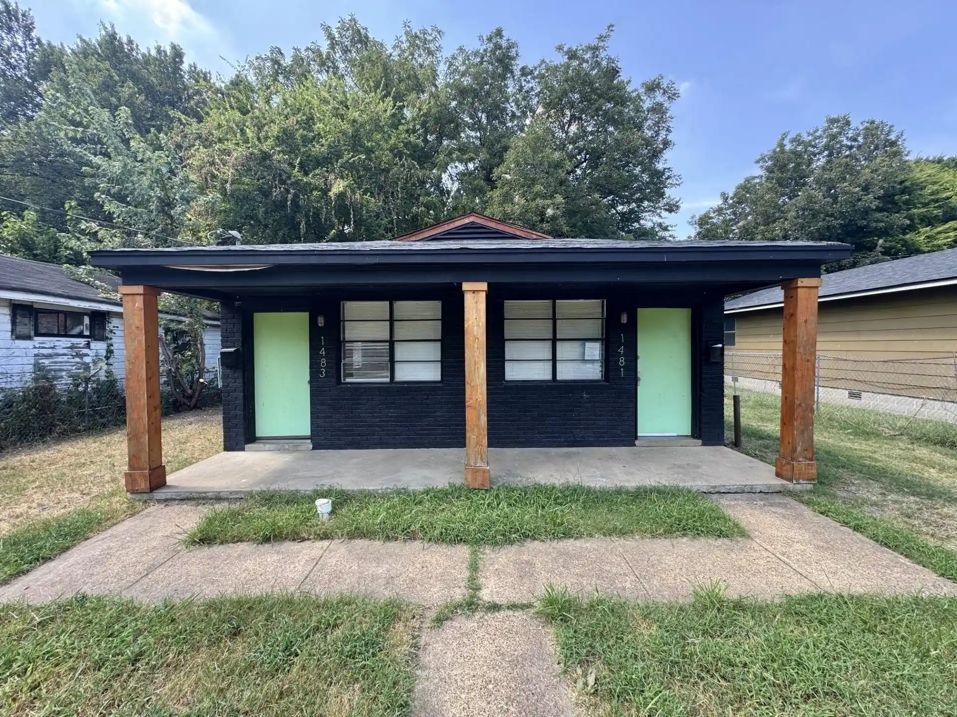 Multi family home for sale at 1481 Oaklawn St, Memphis, TN 38114 | MLS# 10230747