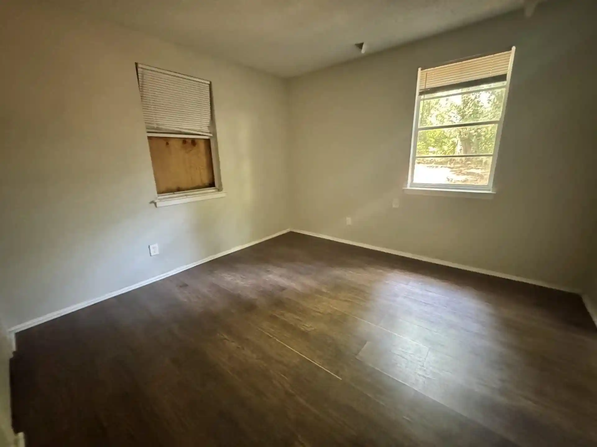 Photo 2 of House for sale at 1481 Oaklawn St, Memphis, TN 38114 | MLS# 10230747 | Listing updated on 2026-09-19