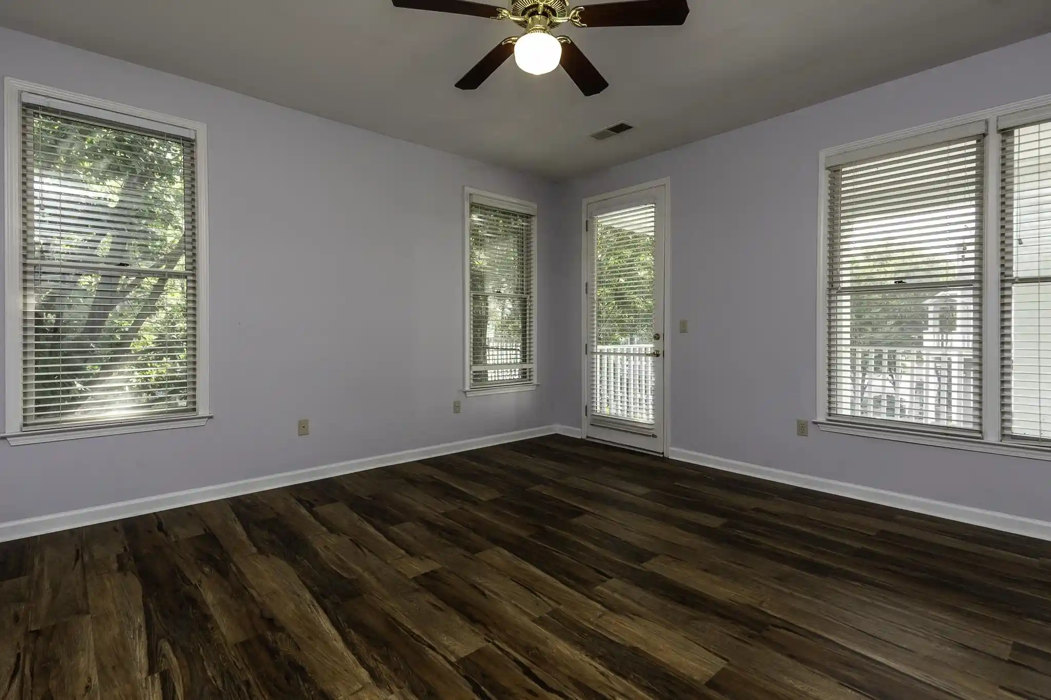 Photo 2 of Single family home for sale at 92 Harbor Village Dr, Memphis, TN 38103 | MLS# 10230748 | Listing updated on 2026-09-22