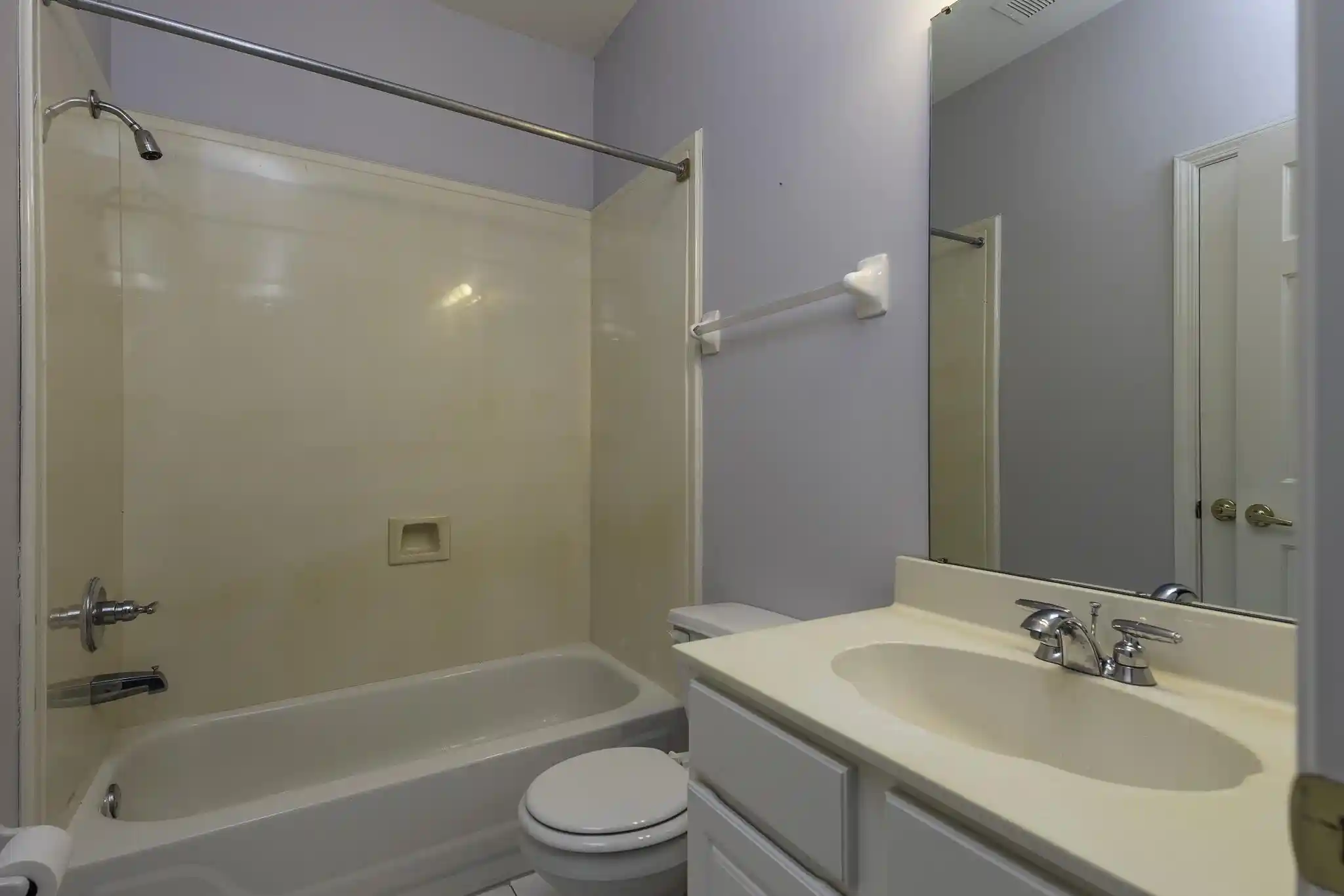 Photo 4 of Single family home for sale at 92 Harbor Village Dr, Memphis, TN 38103 | MLS# 10230748 | Listing updated on 2026-09-22
