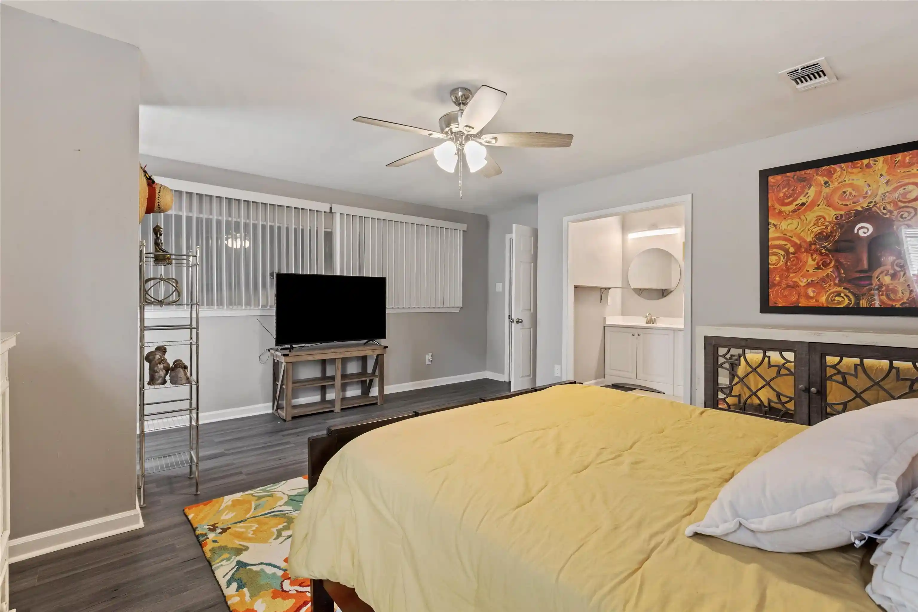 Photo 2 of Townhouse for sale at 3585 Bishops Gate Dr, Memphis, TN 38115 | MLS# 10230754 | Listing updated on 2026-09-19