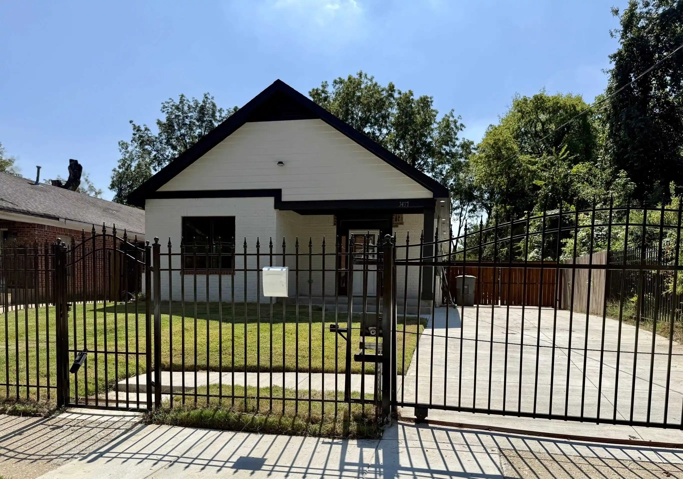 Photo 1 of Single family home for sale at 3437 Powell Ave, Memphis, TN 38122 | MLS# 10230756 | Listing updated on 2026-09-24