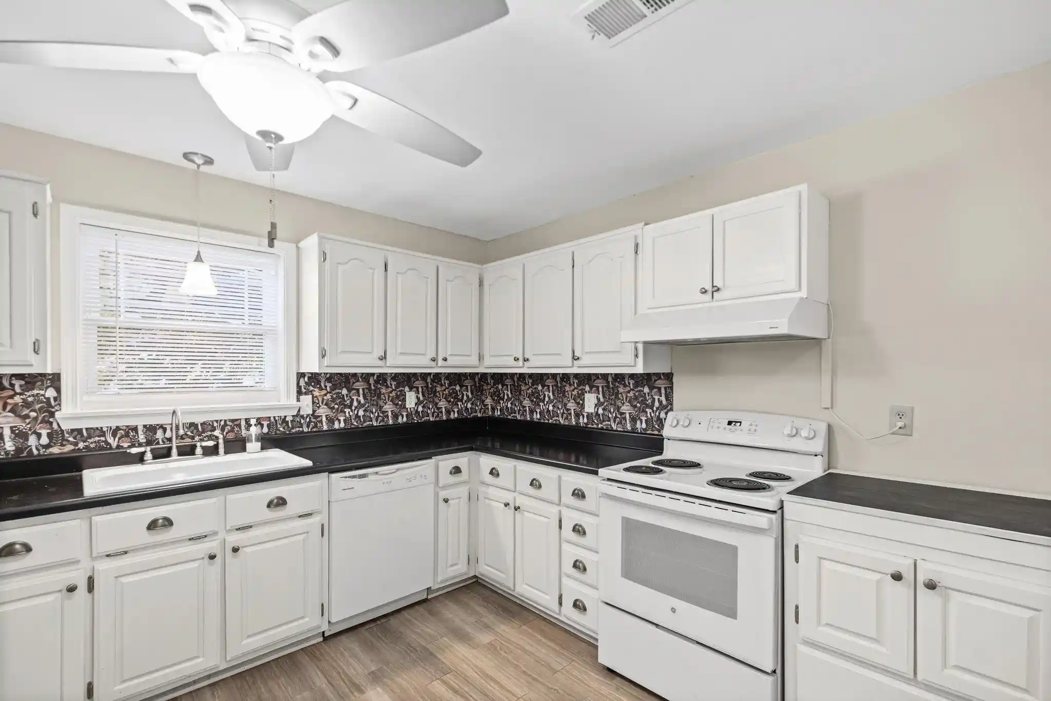 Photo 2 of Sale Pending at 271 E Woodlawn Ave, Brighton, TN 38011 | MLS# 10230774 | Listing updated on 2026-09-29