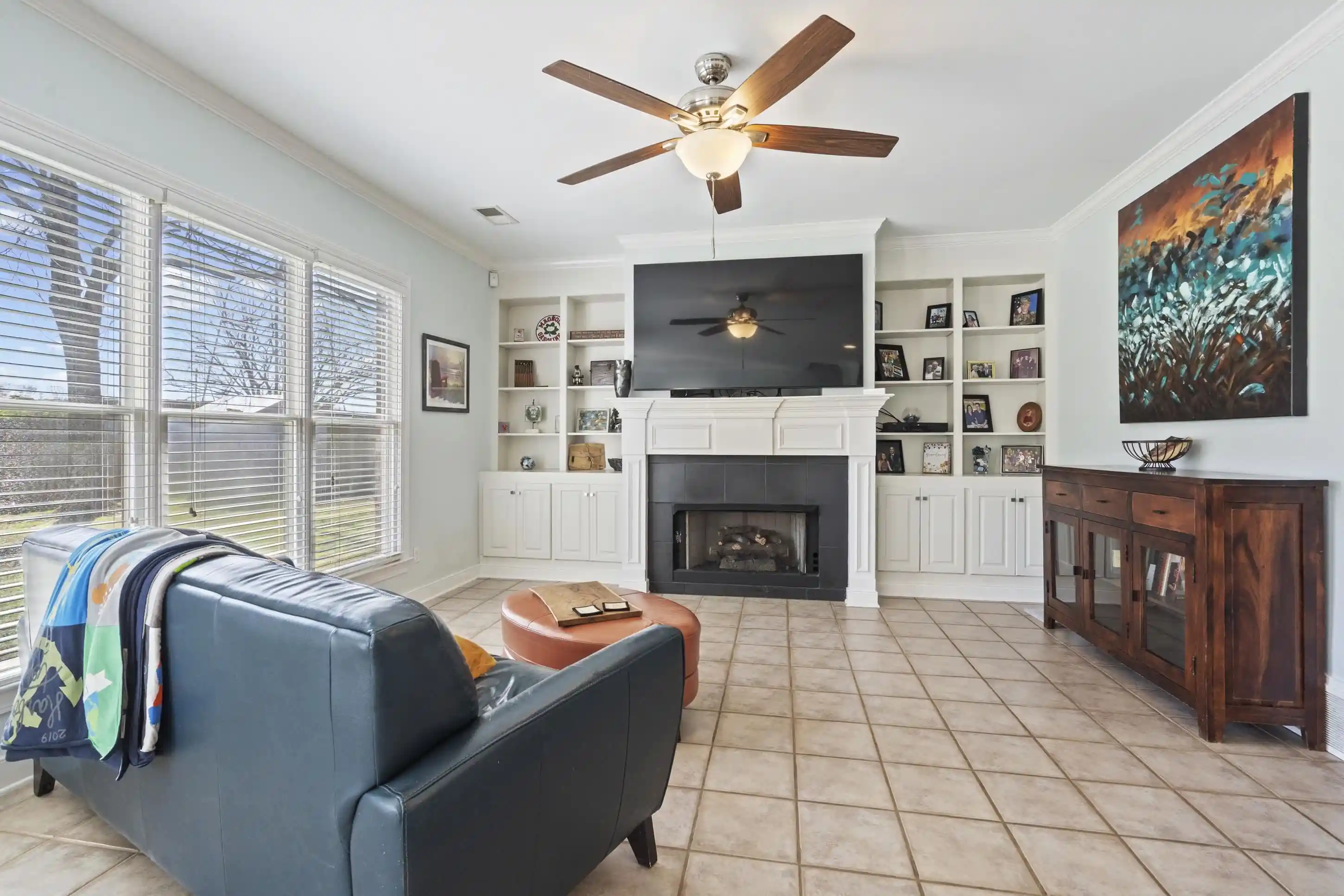 Photo 2 of Single family home for sale at 1944 Shepards Bush Ln, Germantown, TN 38139 | MLS# 10230775 | Listing updated on 2026-09-20