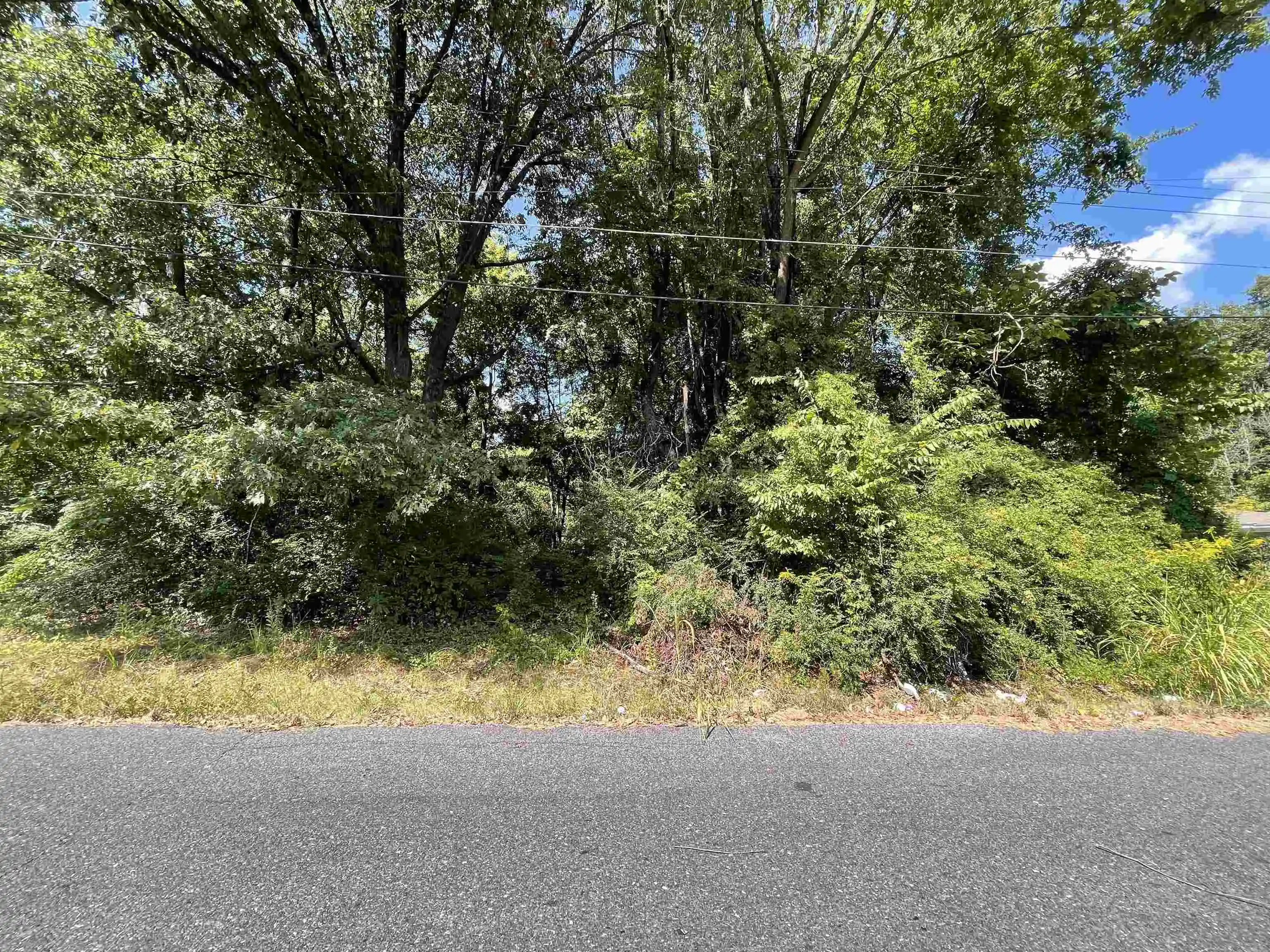 Photo 1 of Land for sale at 462 Delta Rd, Memphis, TN 38109 | MLS# 10230788 | Listing updated on 2026-09-21