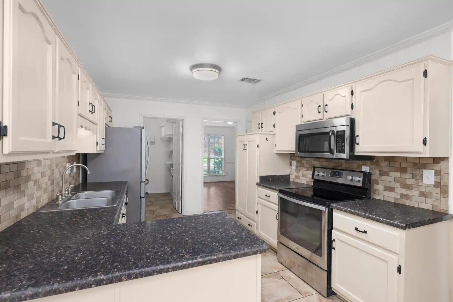 Photo 4 of Single family home for sale at 6649 Vallendar Cv, Bartlett, TN 38135 | MLS# 10230815 | Listing updated on 2026-09-23