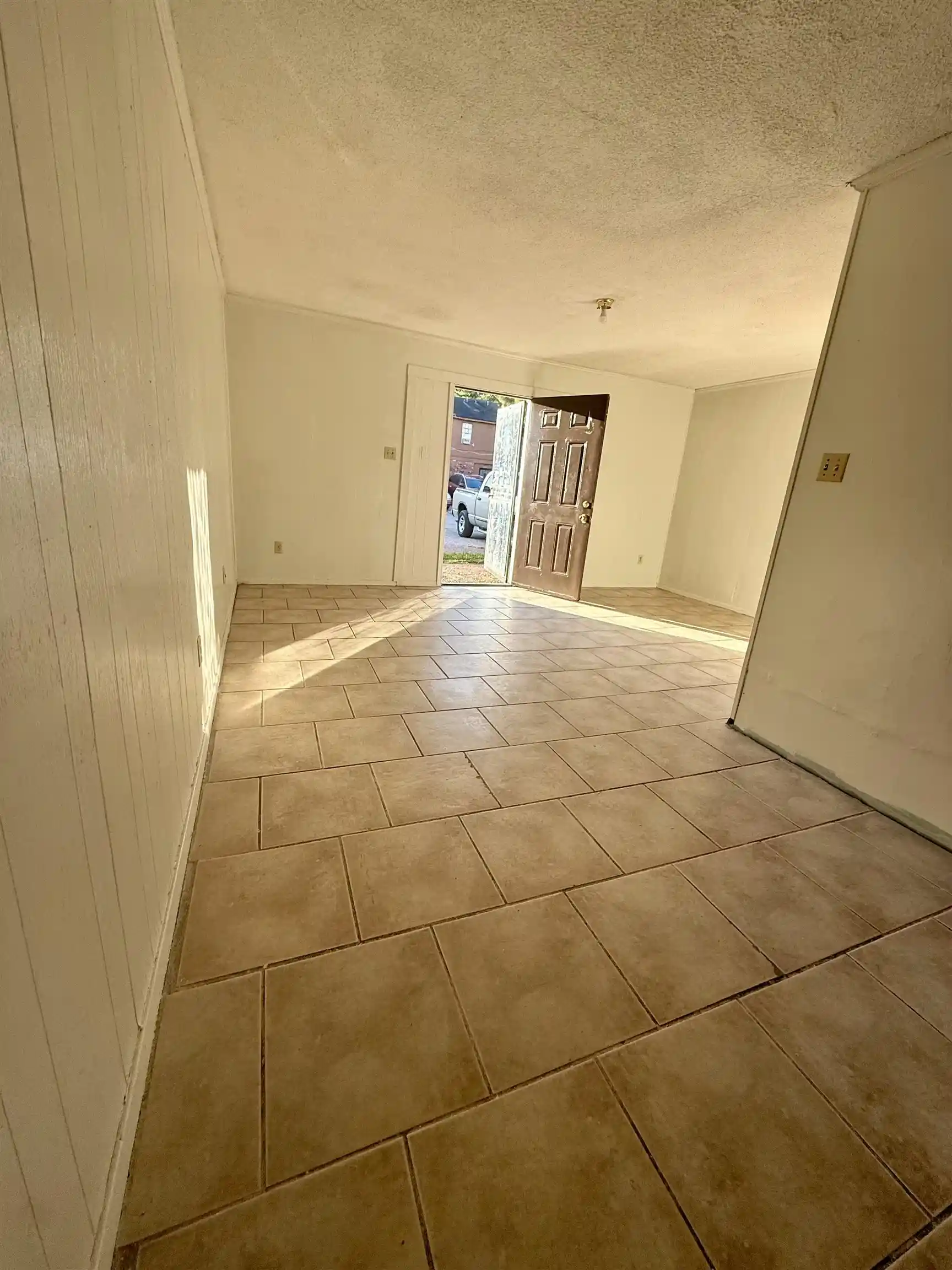 Photo 2 of Sale Pending at 3087 Range Line Rd #4, Memphis, TN 38127 | MLS# 10230819 | Listing updated on 2026-09-21