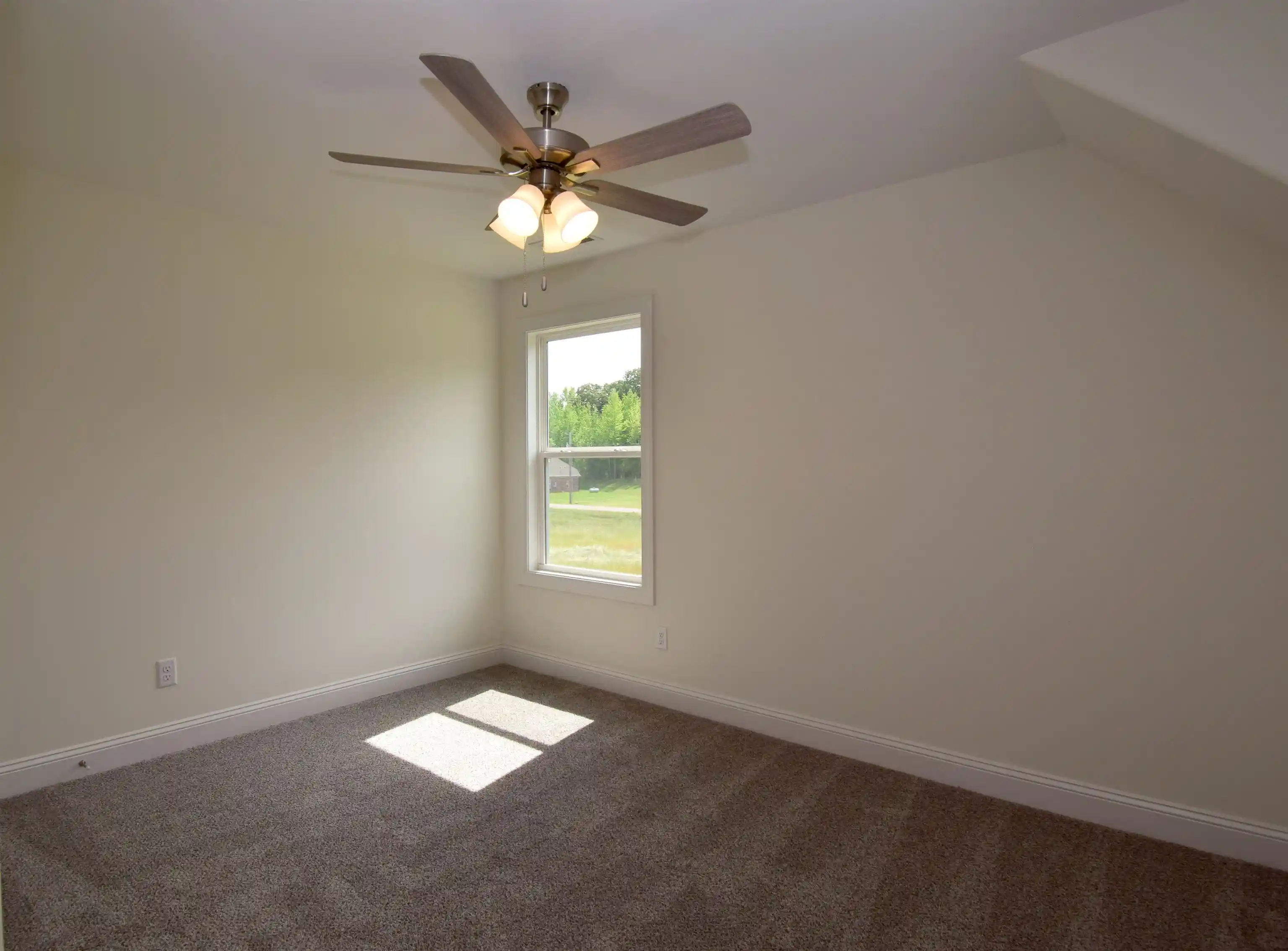 Photo 3 of Sale Pending at 250 Centerline Roper Loop, Byhalia, MS 38611 | MLS# 10230827 | Listing updated on 2026-09-21