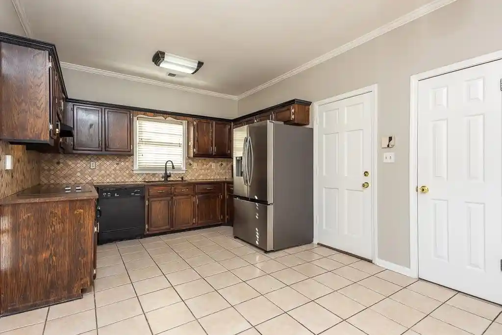 Photo 2 of Sale Pending at 145 Riverwalk Pl, Memphis, TN 38103 | MLS# 10230831 | Listing updated on 2026-09-24