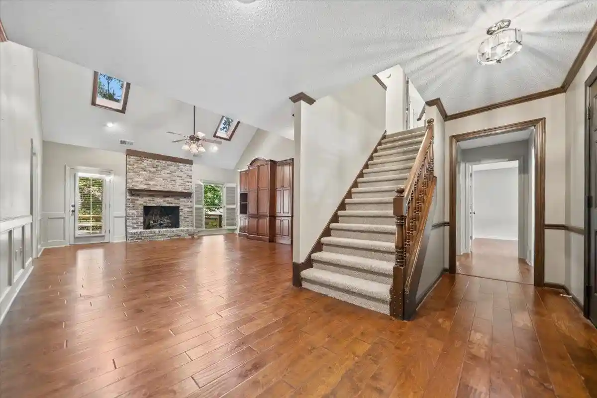 Photo 2 of Single family home for sale at 8950 Glendale Cv, Cordova, TN 38018 | MLS# 10230901 | Listing updated on 2026-10-04