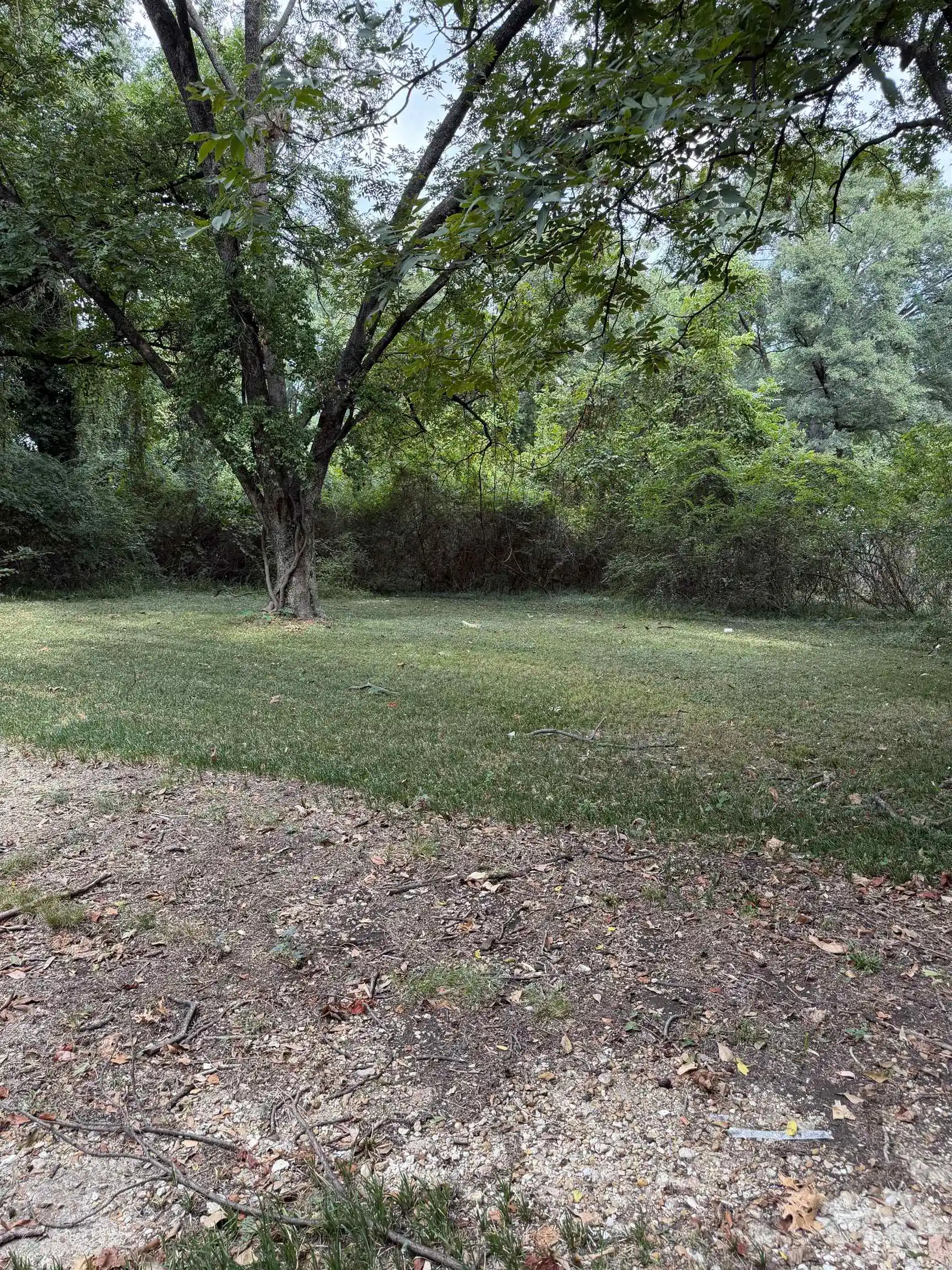 Photo 2 of Single family home for sale at 3030 Mccool Ave, Memphis, TN 38114 | MLS# 10230903 | Listing updated on 2026-09-22