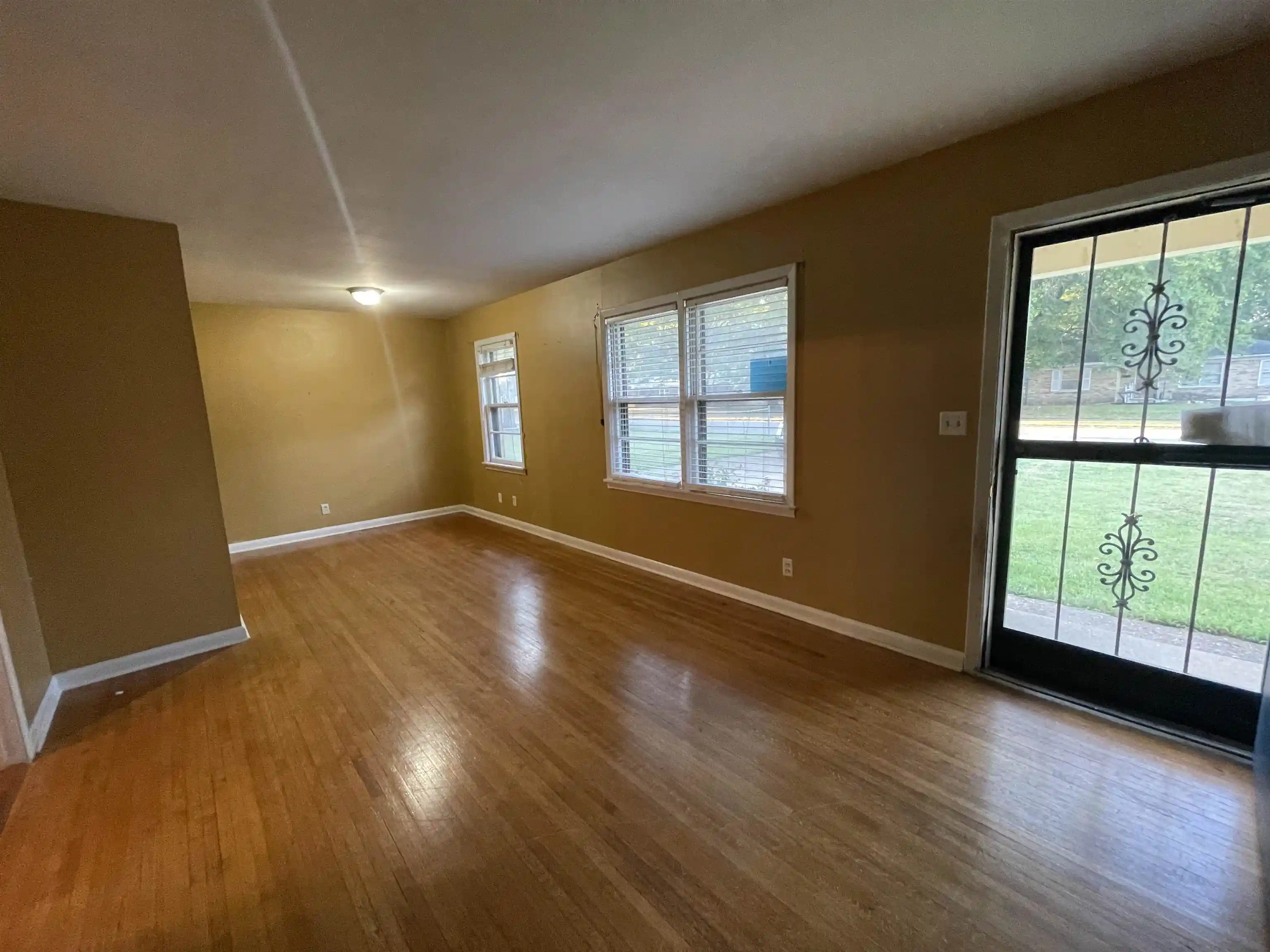 Photo 3 of Sale Pending at 4663 S Doris Cir, Millington, TN 38053 | MLS# 10230913 | Listing updated on 2026-09-28
