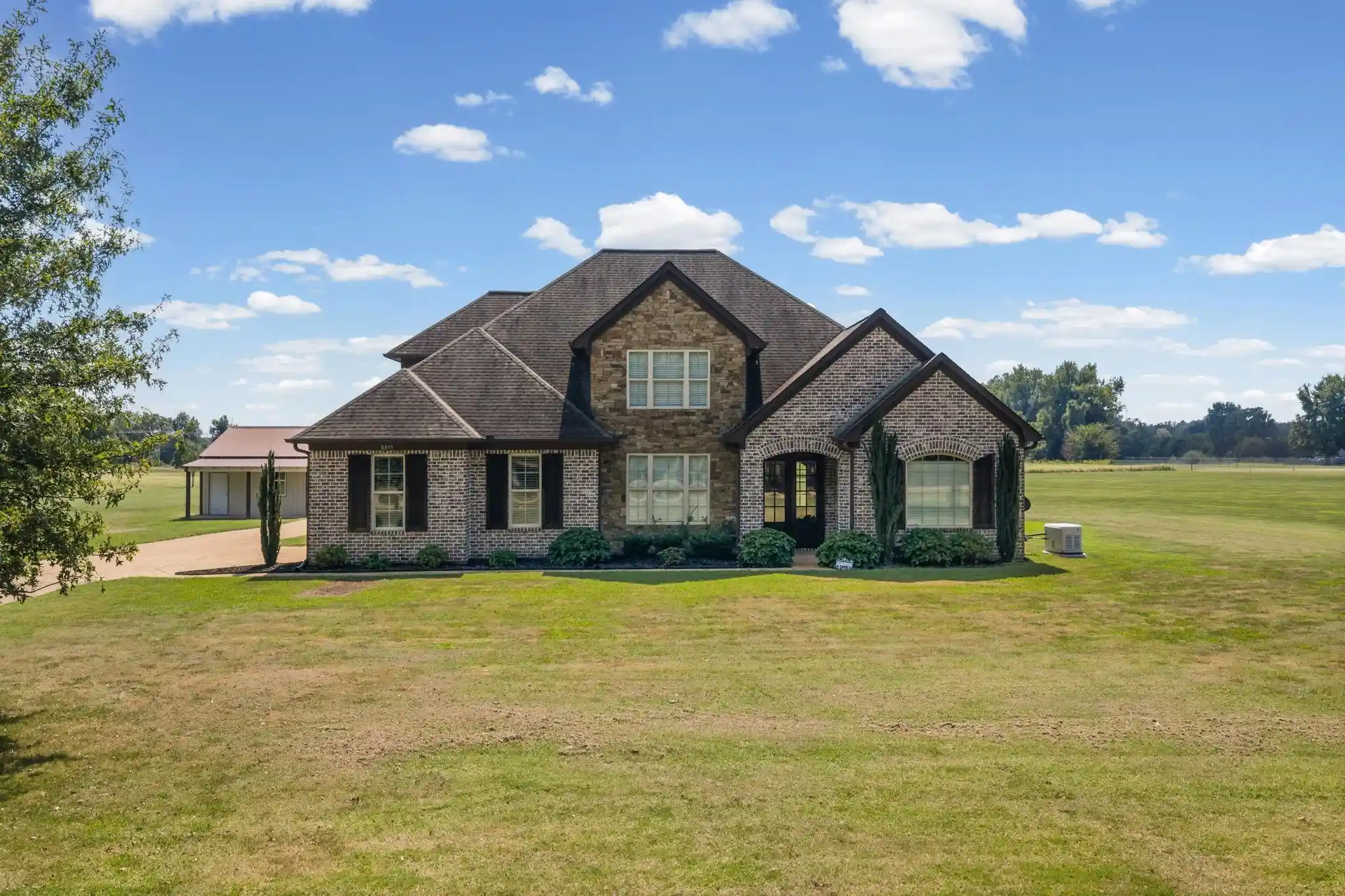 Photo 1 of Single family home for sale at 8895 N Gragg Rd, Millington, TN 38053 | MLS# 10230937 | Listing updated on 2026-09-24