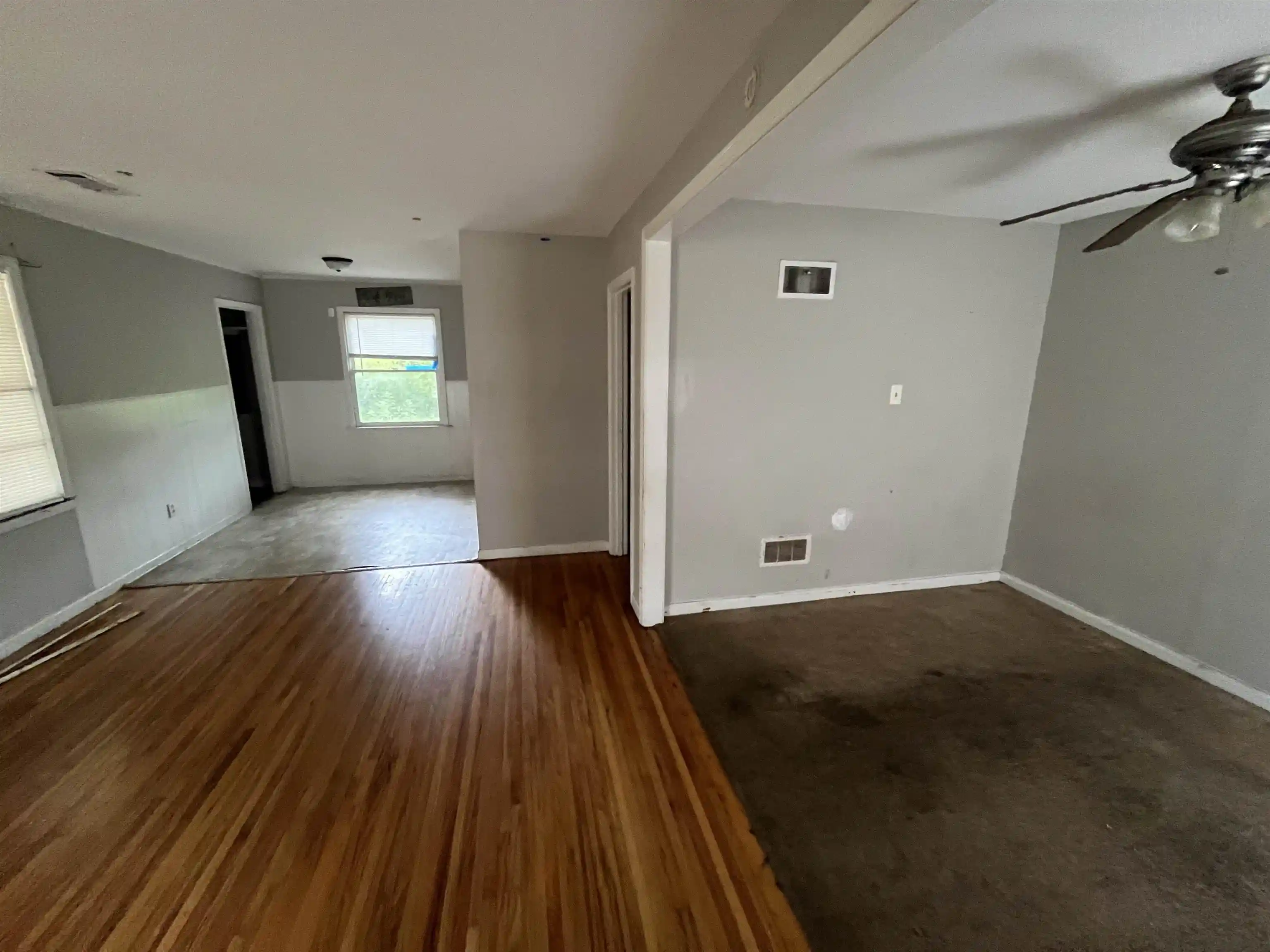 Photo 2 of Sale Pending at 3739 Wickcliff Ln, Memphis, TN 38118 | MLS# 10230940 | Listing updated on 2026-09-29