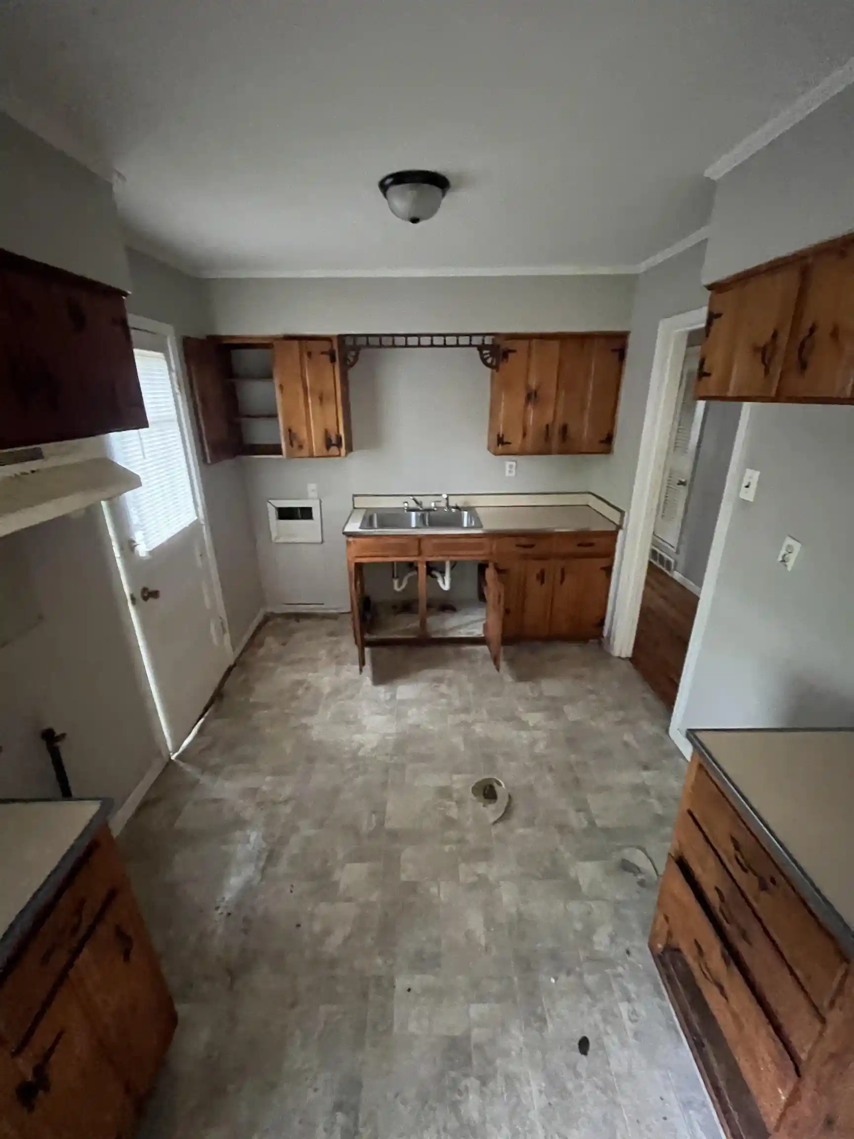 Photo 4 of Sale Pending at 3739 Wickcliff Ln, Memphis, TN 38118 | MLS# 10230940 | Listing updated on 2026-09-29
