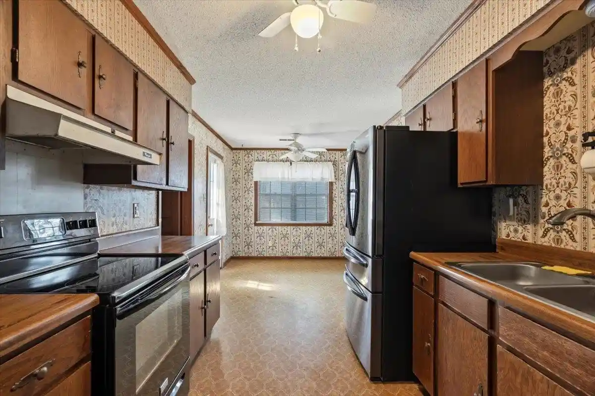 Photo 3 of Single family home for sale at 5593 Yale Rd, Bartlett, TN 38134 | MLS# 10230945 | Listing updated on 2026-09-24