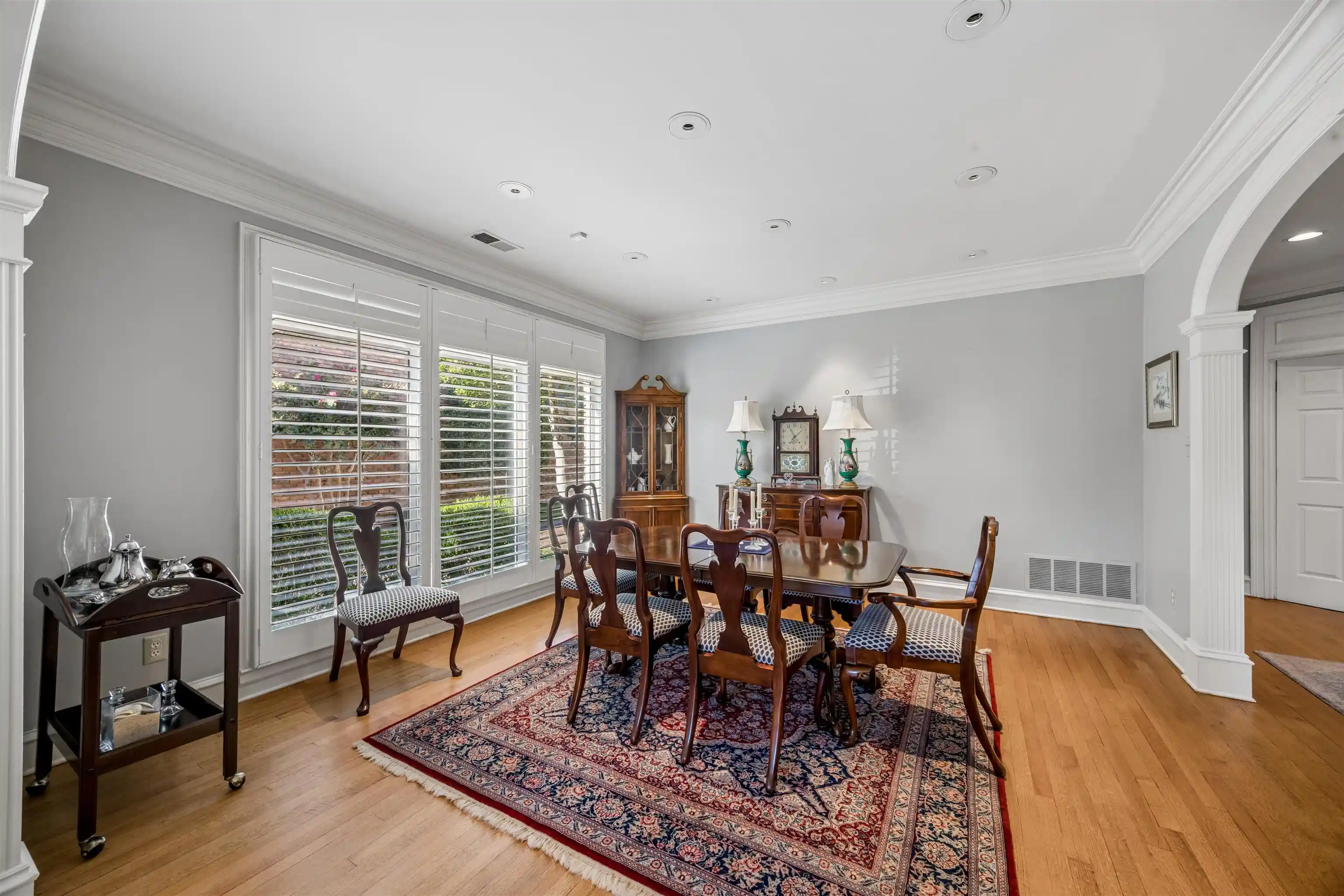 Photo 2 of Single family home for sale at 928 E Riverwalk Dr, Memphis, TN 38120 | MLS# 10230949 | Listing updated on 2026-10-09