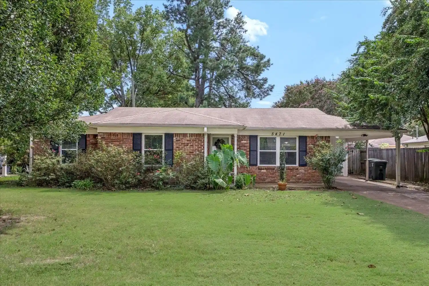 Photo 1 of Single family home for sale at 5471 Murff Ave, Memphis, TN 38119 | MLS# 10230950 | Listing updated on 2026-10-06