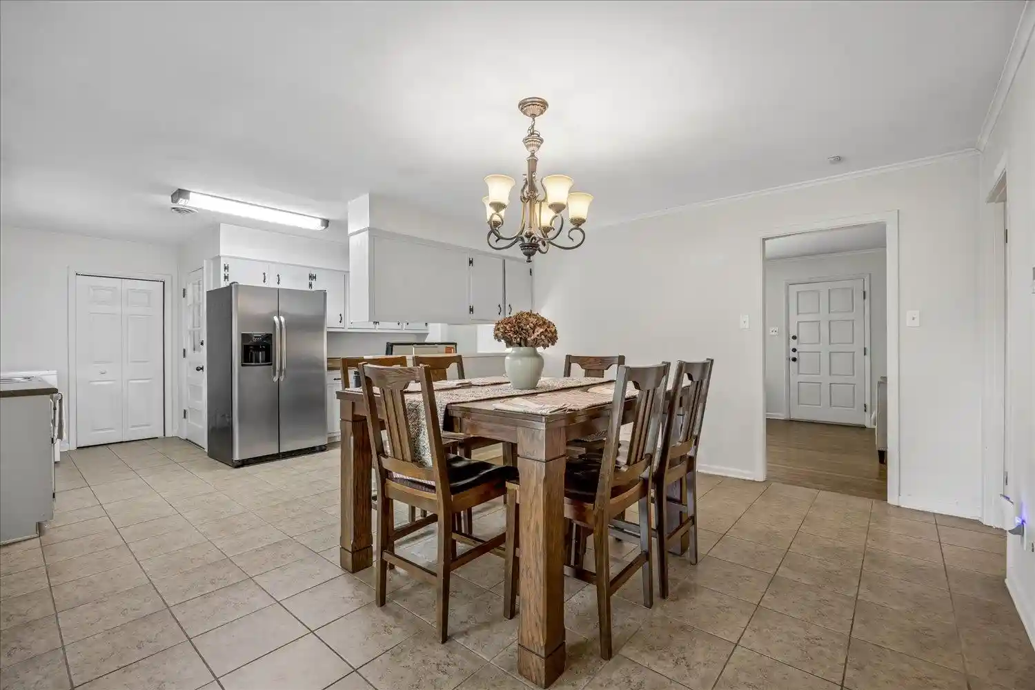Photo 2 of Single family home for sale at 5471 Murff Ave, Memphis, TN 38119 | MLS# 10230950 | Listing updated on 2026-10-06