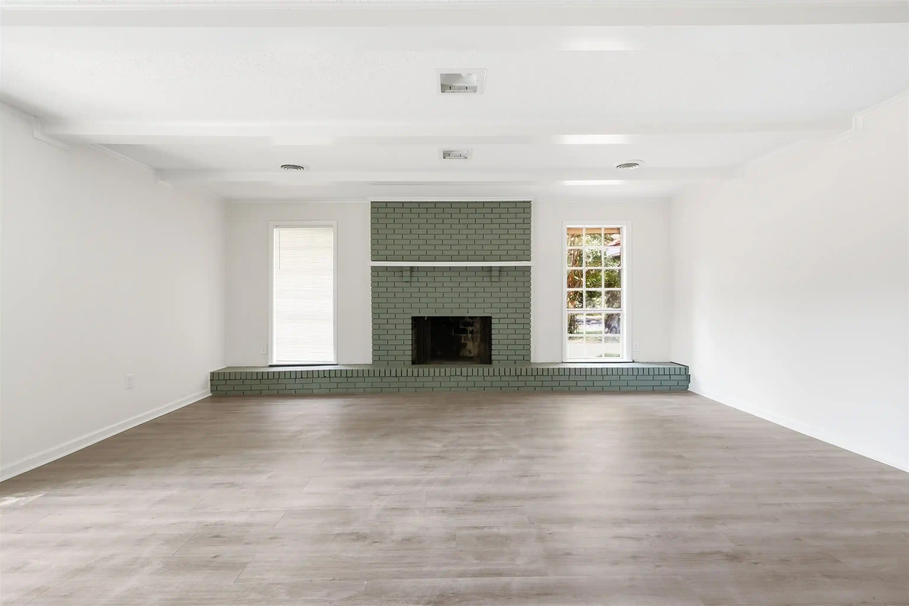 Photo 3 of Single family home for sale at 1929 Goodhaven Dr, Memphis, TN 38116 | MLS# 10230955 | Listing updated on 2026-09-25