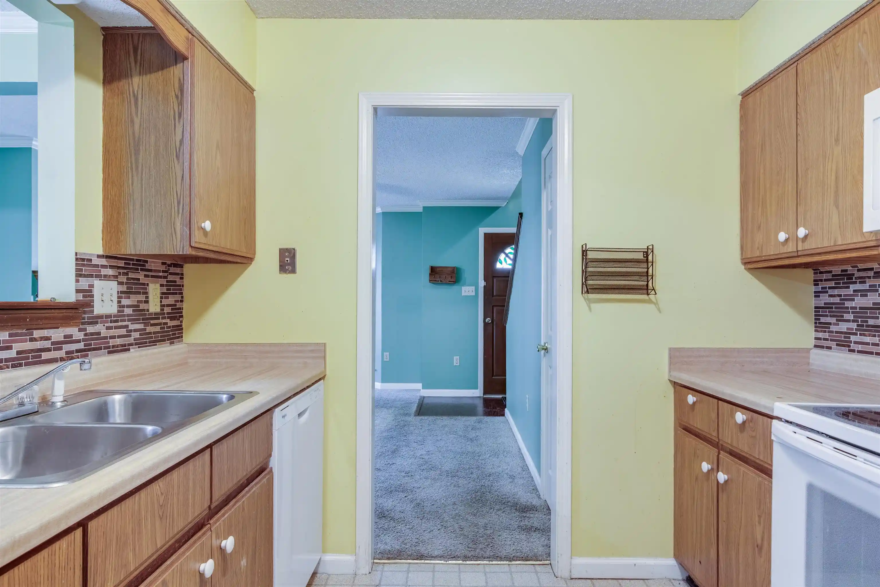 Photo 2 of Single family home for sale at 4204 Hickory Grv Dr, Memphis, TN 38141 | MLS# 10230959 | Listing updated on 2026-10-06