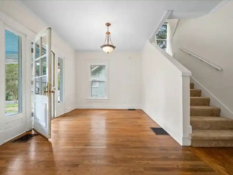 Photo 2 of Single family home for sale at 2058 Cowden Ave, Memphis, TN 38104 | MLS# 10230992 | Listing updated on 2026-09-23