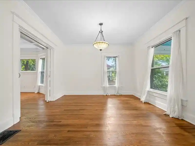 Photo 3 of Single family home for sale at 2058 Cowden Ave, Memphis, TN 38104 | MLS# 10230992 | Listing updated on 2026-09-23