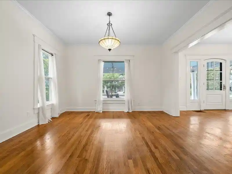 Photo 4 of Single family home for sale at 2058 Cowden Ave, Memphis, TN 38104 | MLS# 10230992 | Listing updated on 2026-09-23
