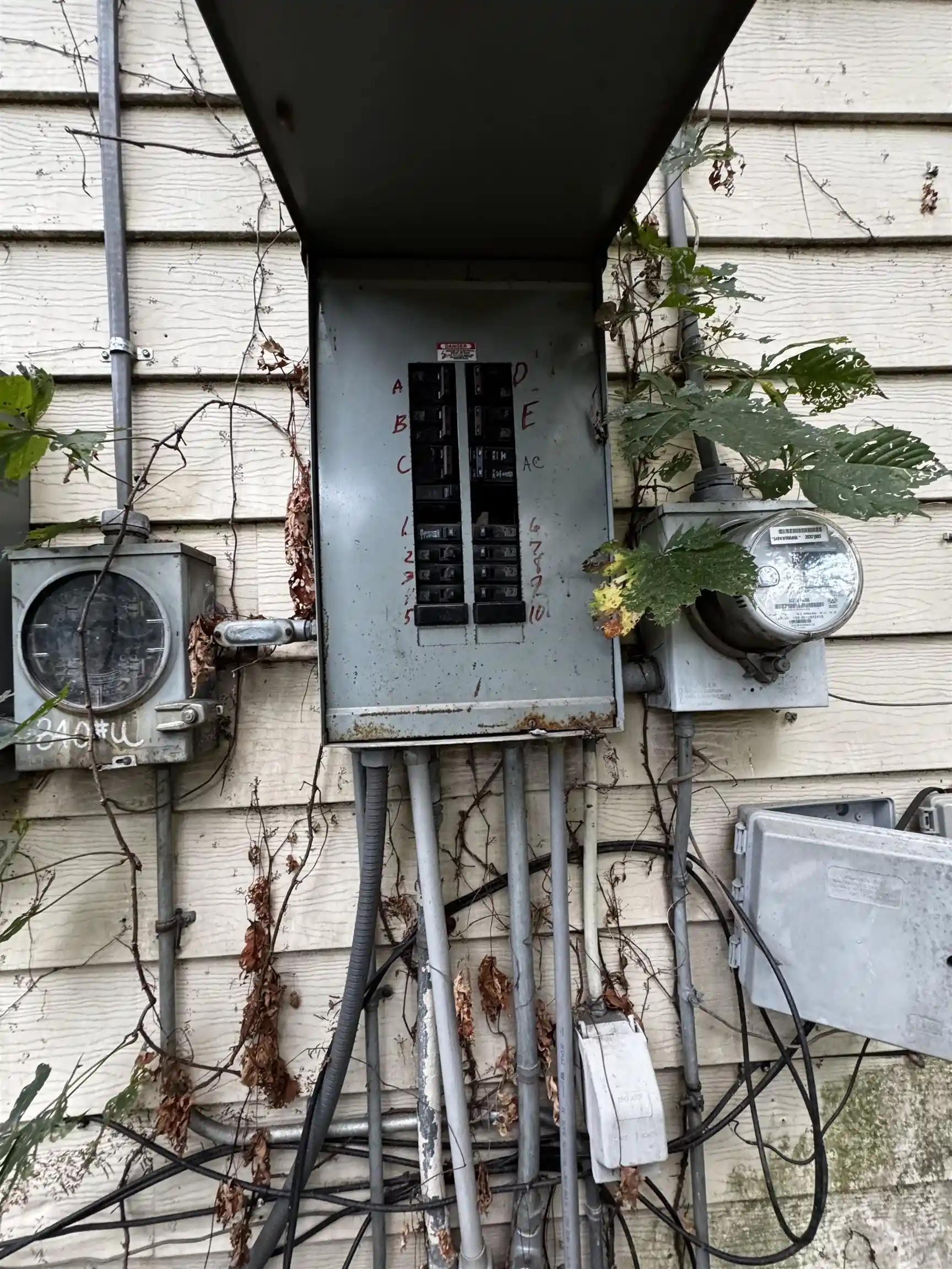 Photo 4 of Single family home for sale at 1840 Young Ave, Memphis, TN 38114 | MLS# 10231010 | Listing updated on 2026-10-05