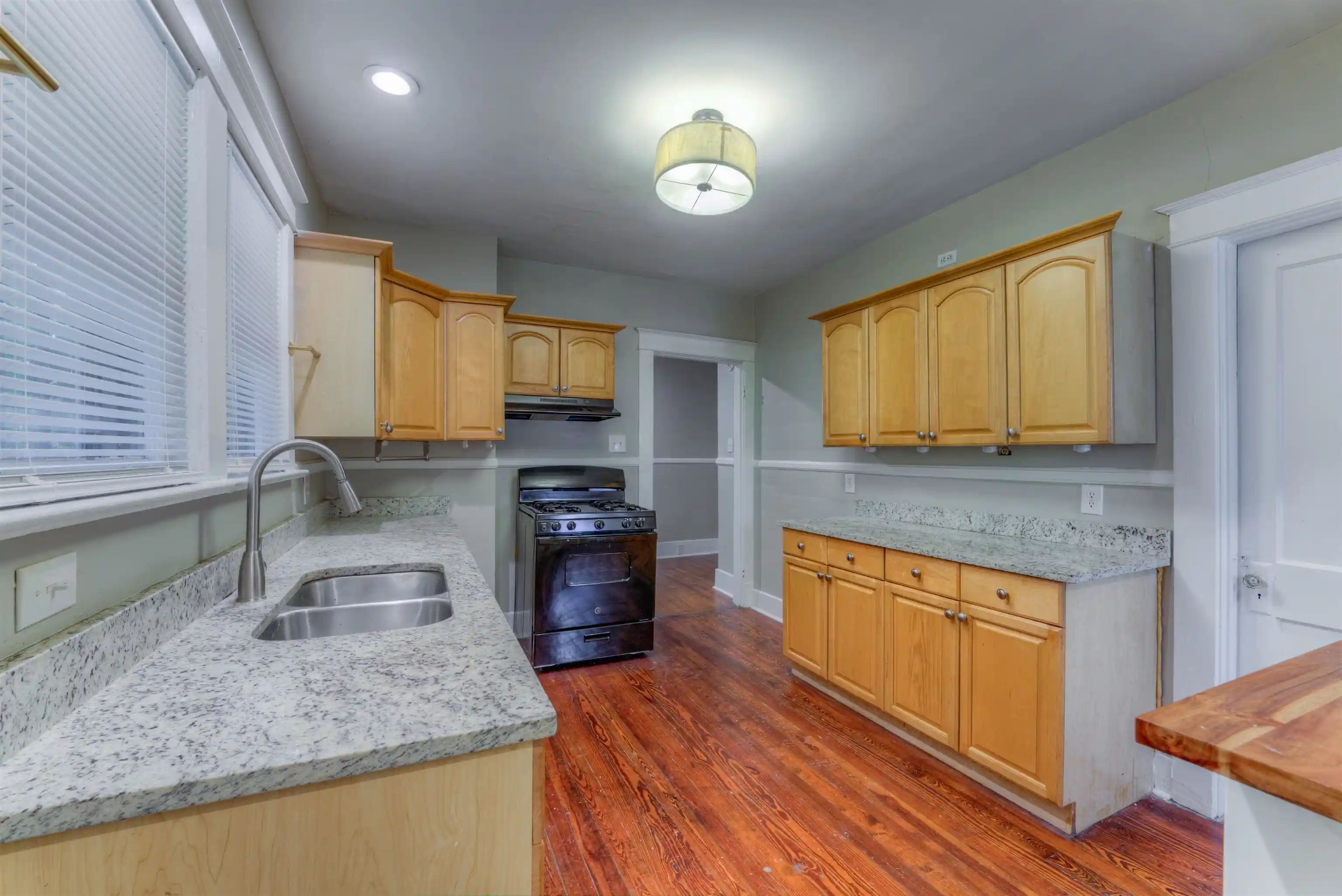 Photo 3 of Single family home for sale at 345 Malvern St, Memphis, TN 38104 | MLS# 10231022 | Listing updated on 2026-10-29