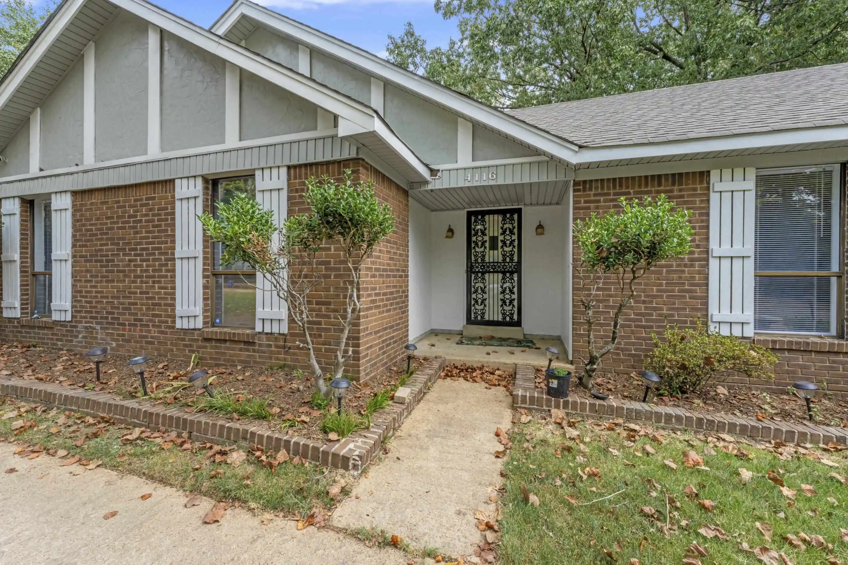 Photo 1 of Sale Pending at 4116 Kingscrest Cv, Memphis, TN 38115 | MLS# 10231026 | Listing updated on 2026-10-01