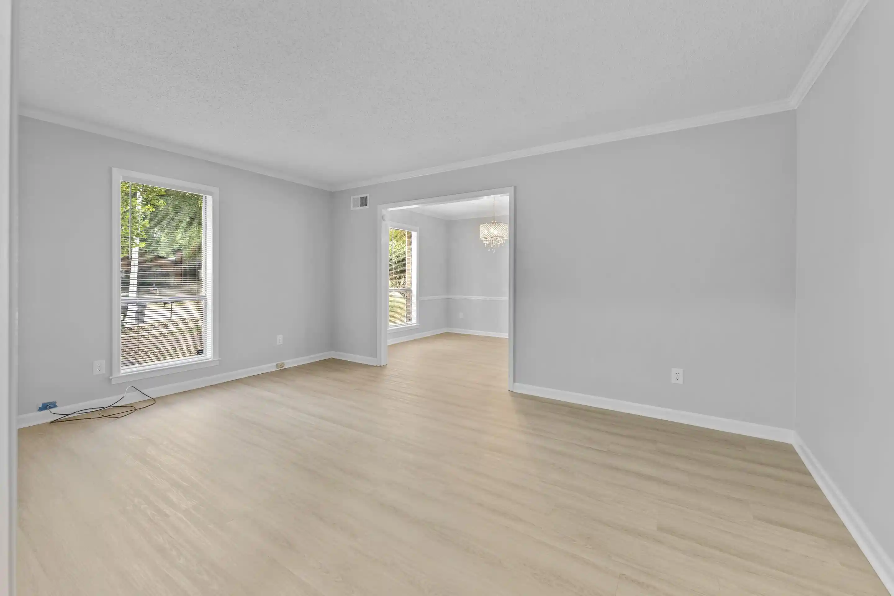 Photo 3 of Sale Pending at 4116 Kingscrest Cv, Memphis, TN 38115 | MLS# 10231026 | Listing updated on 2026-10-01