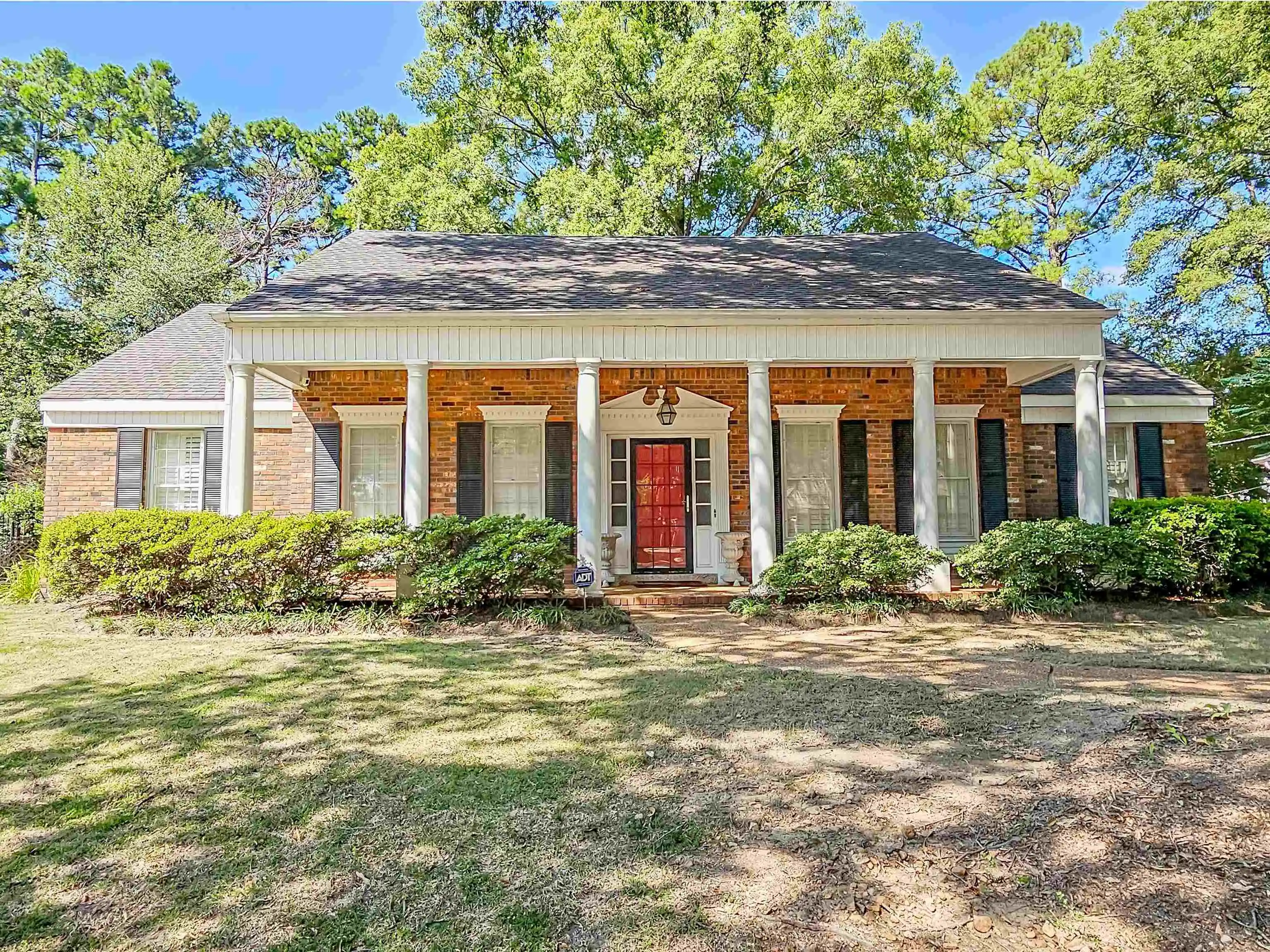 Photo 1 of Single family home for sale at 2607 Sulgrave Cv, Memphis, TN 38119 | MLS# 10231052 | Listing updated on 2026-10-10