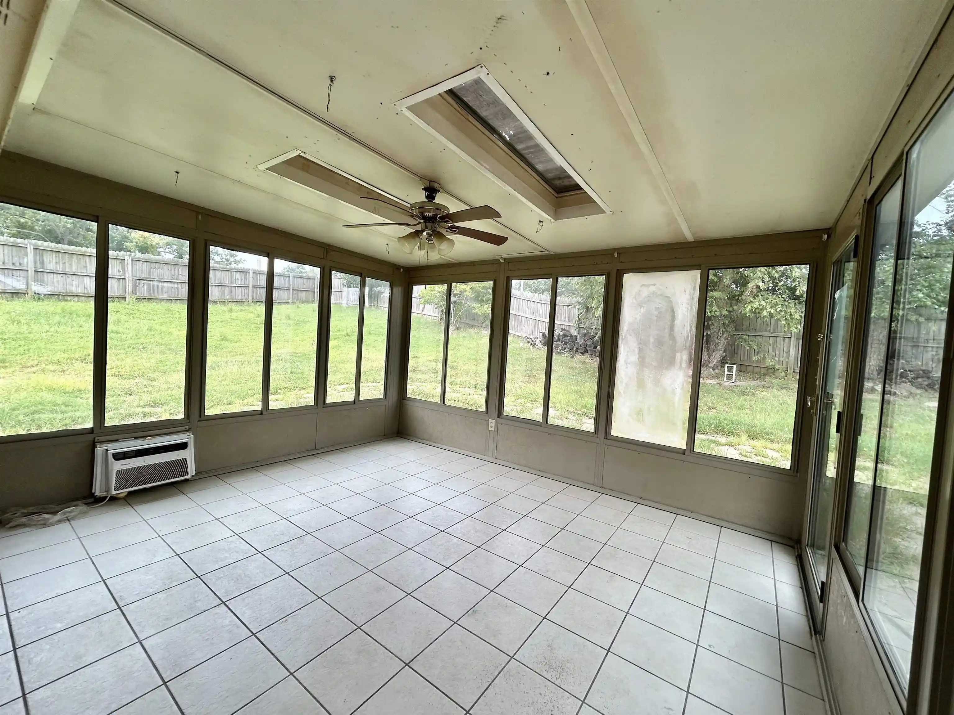 Photo 3 of Single family home for sale at 1117 Dove Holw Cir, Cordova, TN 38018 | MLS# 10231053 | Listing updated on 2026-10-08