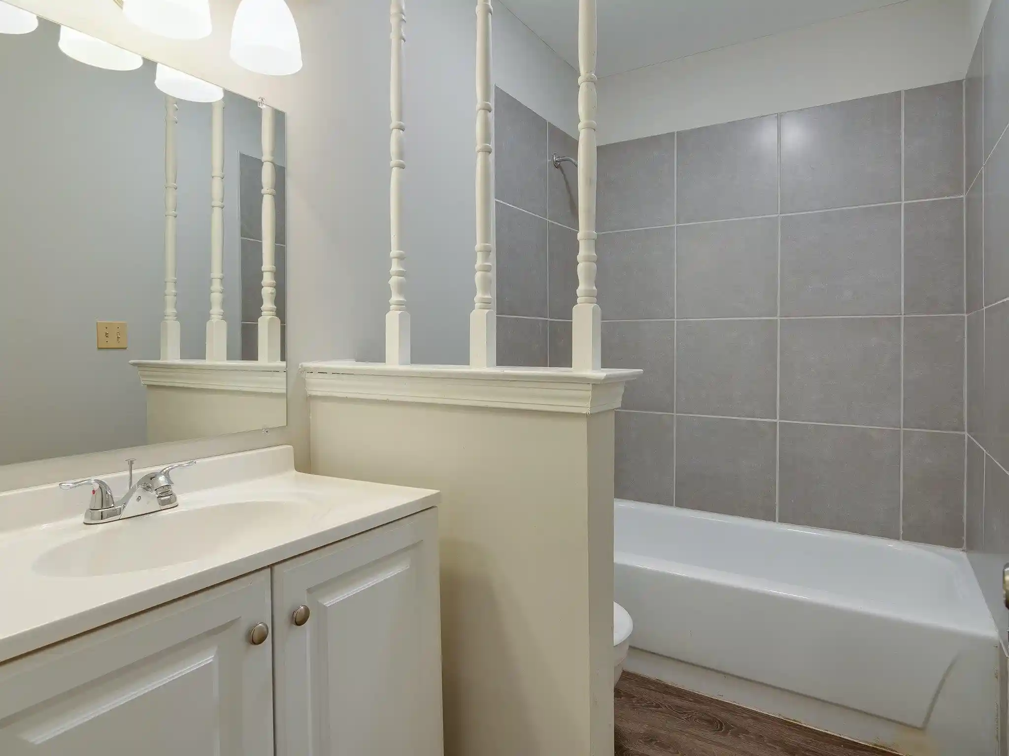 Photo 4 of Sale Pending at 4572 Sandy Park Dr, Memphis, TN 38141 | MLS# 10231066 | Listing updated on 2026-10-05