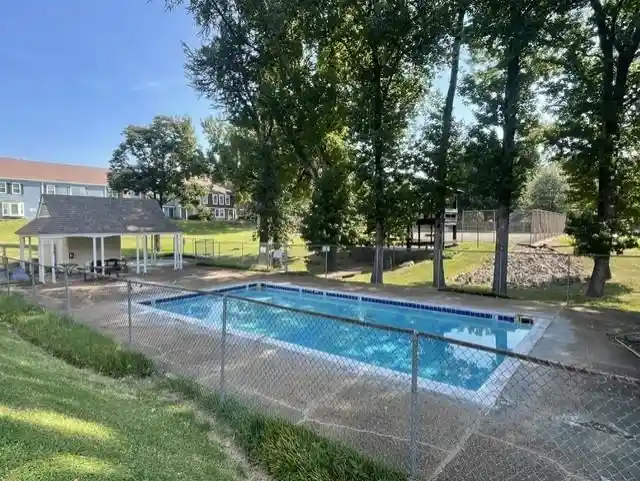 Listing Photo 4 - Condo for sale in building located at 3374 Coachouse Cv, Bartlett, TN 38134