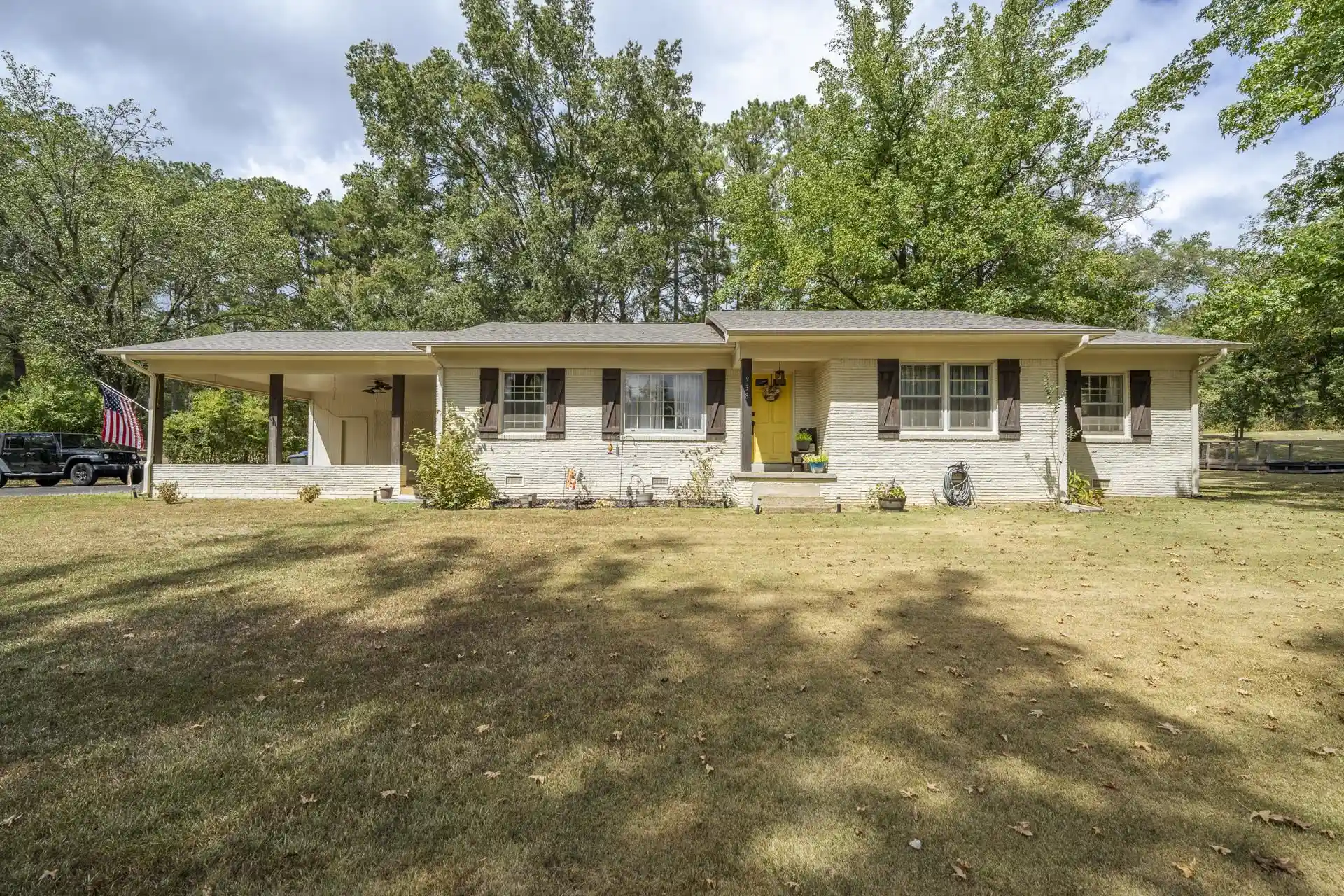 Photo 1 of Single family home for sale at 938 E Poplar Ave, Selmer, TN 38375 | MLS# 10231096 | Listing updated on 2026-09-25