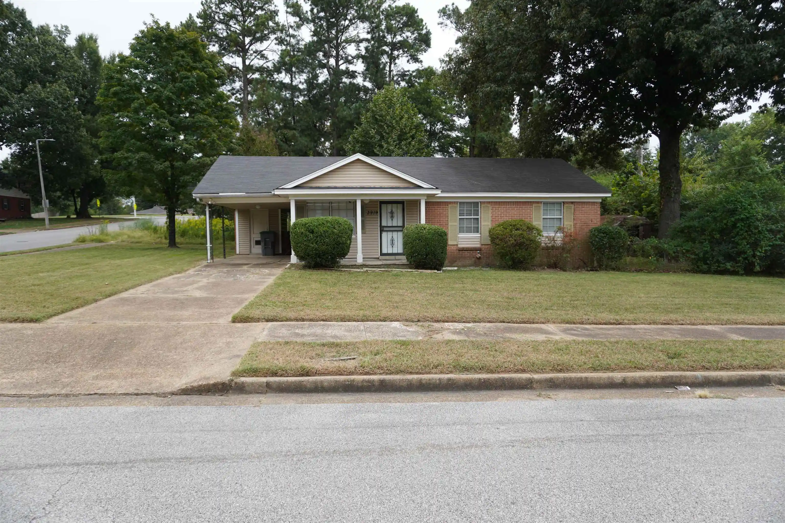 Photo 1 of Single family home for sale at 3919 Dante Ave, Memphis, TN 38128 | MLS# 10231097 | Listing updated on 2026-09-25