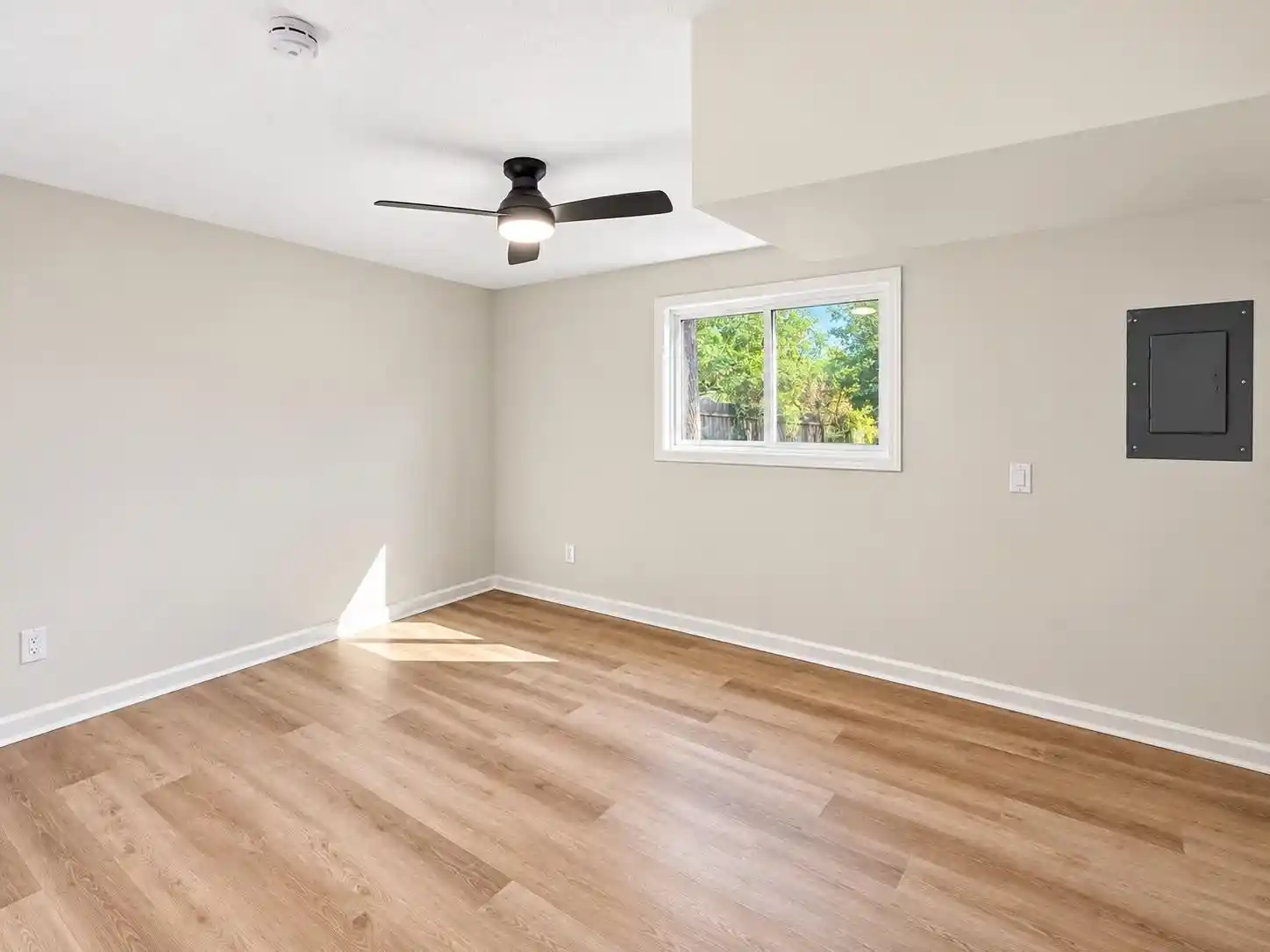 Photo 2 of Sale Pending at 4719 Casann Ave, Memphis, TN 38128 | MLS# 10231105 | Listing updated on 2026-10-01