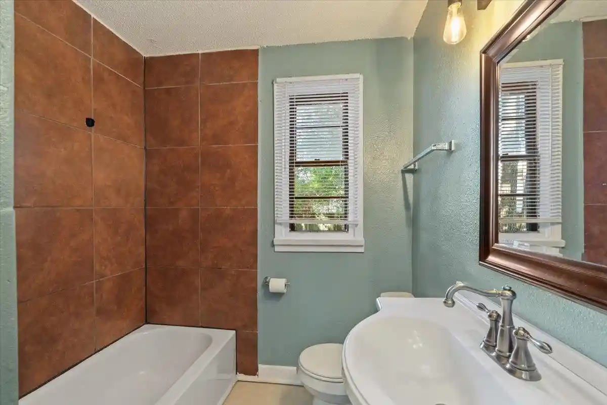 Photo 3 of Single family home for sale at 2994 Kingston St, Memphis, TN 38127 | MLS# 10231109 | Listing updated on 2026-09-25