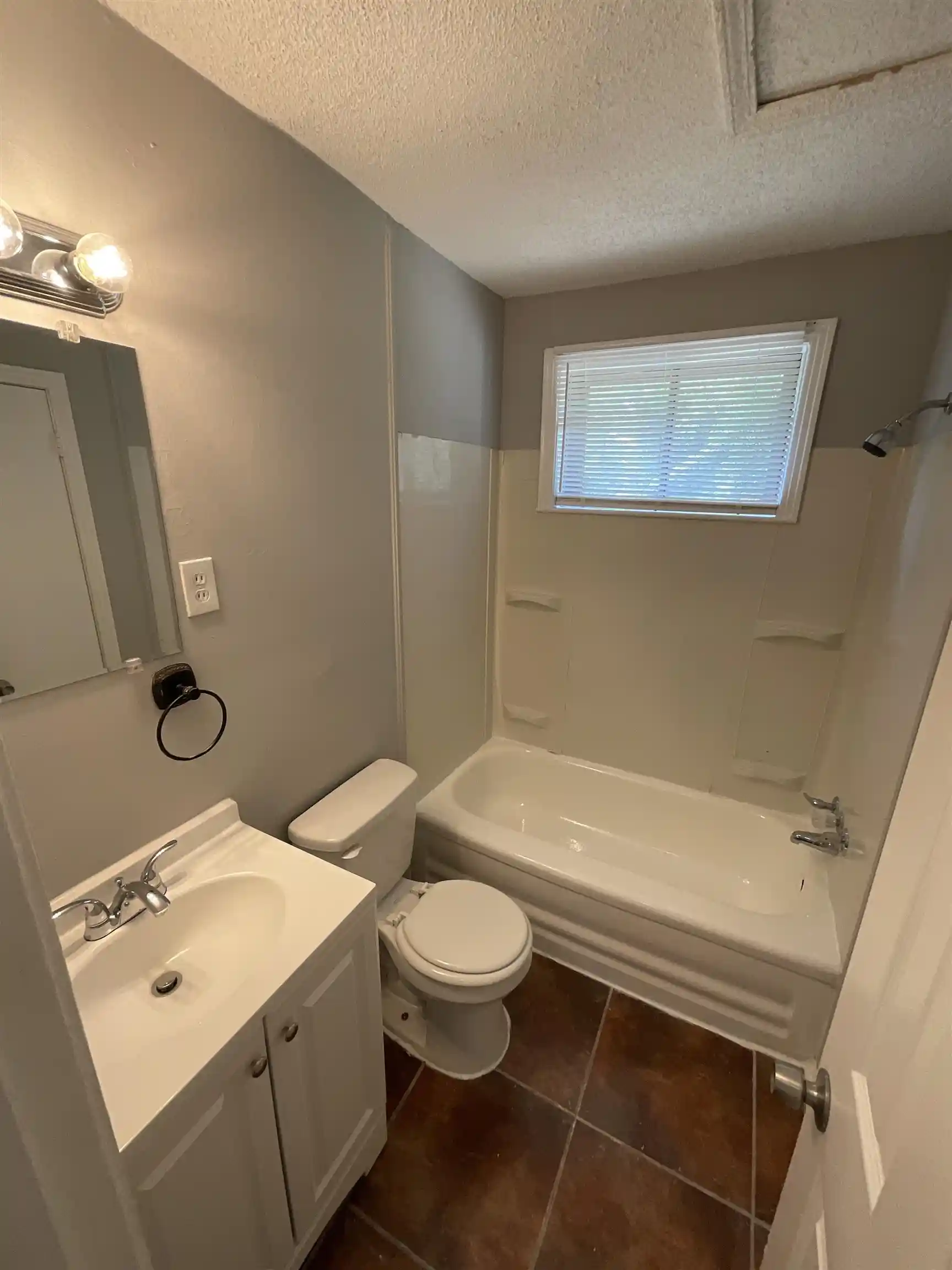 Photo 2 of Single family home for sale at 3127 Knightway Rd, Memphis, TN 38118 | MLS# 10231113 | Listing updated on 2026-09-25