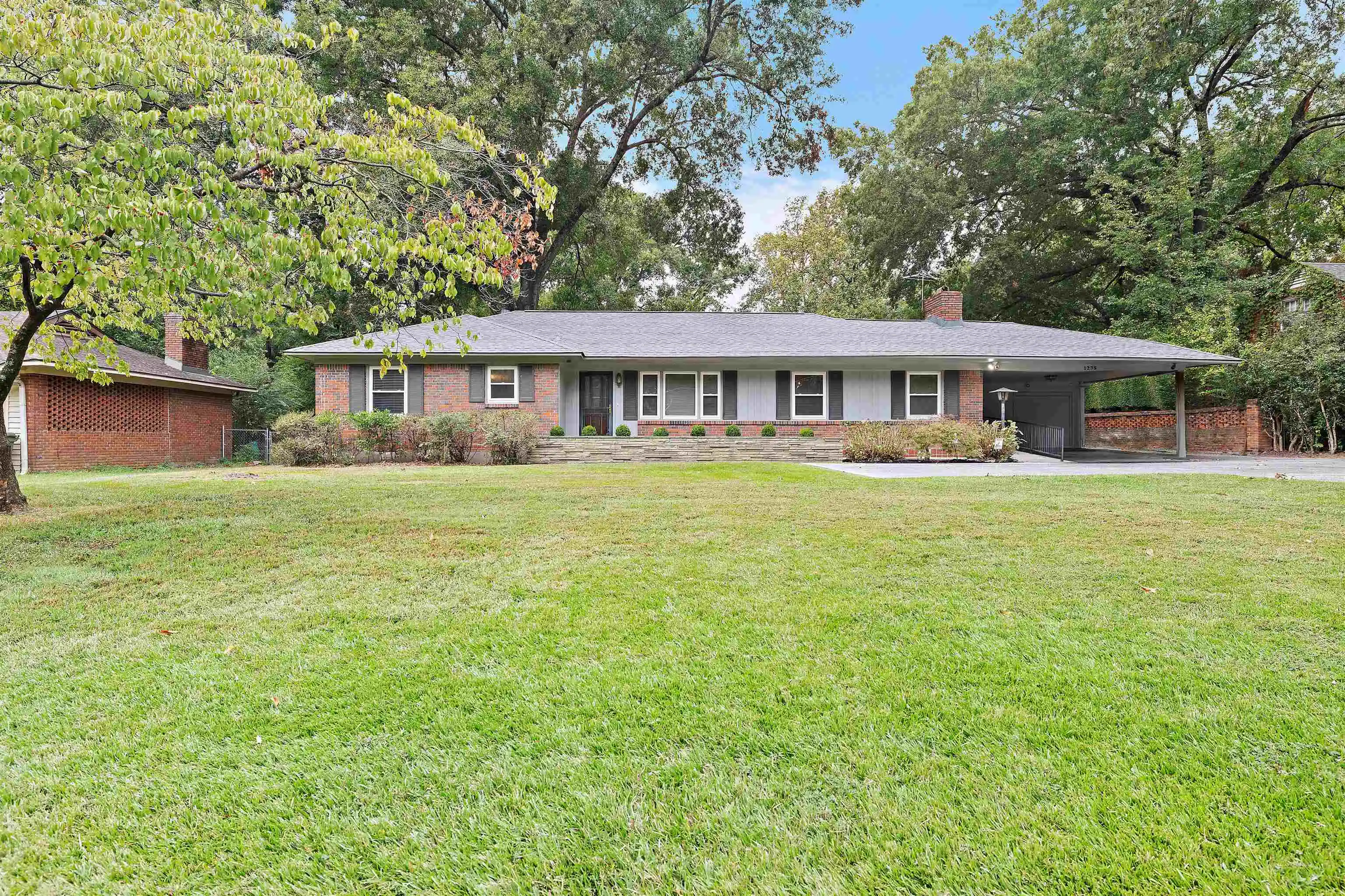 Photo 1 of Sale Pending at 1235 Cherry Rd, Memphis, TN 38117 | MLS# 10231115 | Listing updated on 2026-09-28